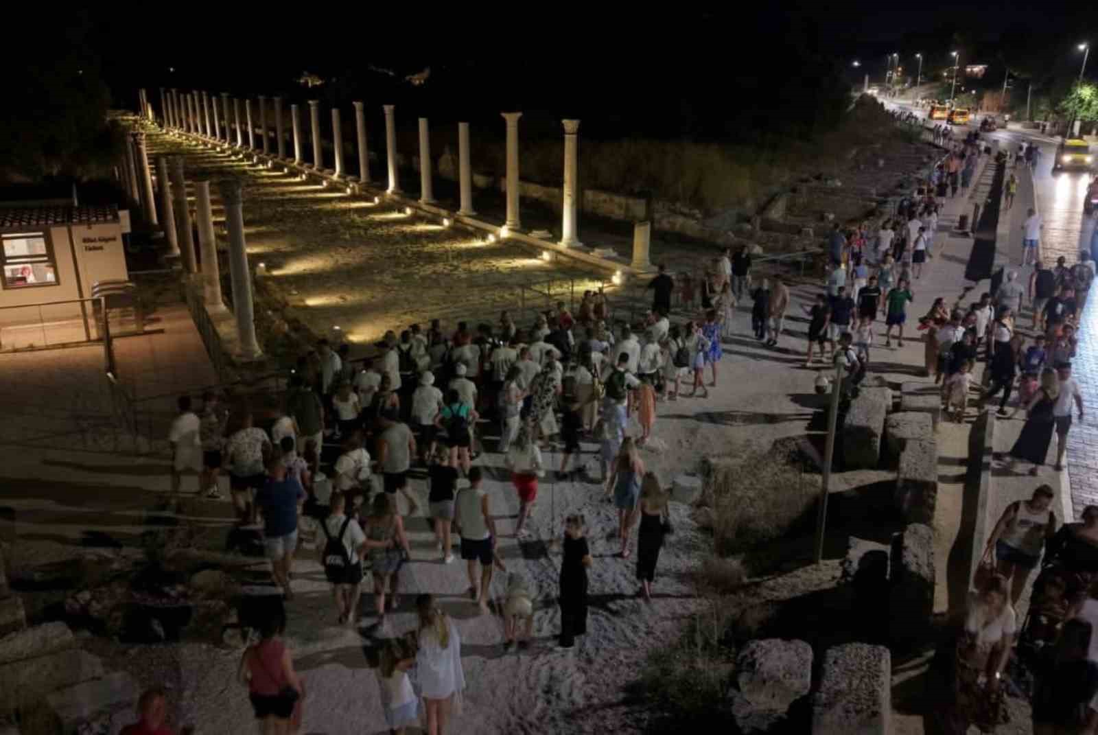 Bakan Ersoy: "Antalya, 2025 yılında 17 milyon 122 bin 548 ziyaretçiyi ağırladı"
