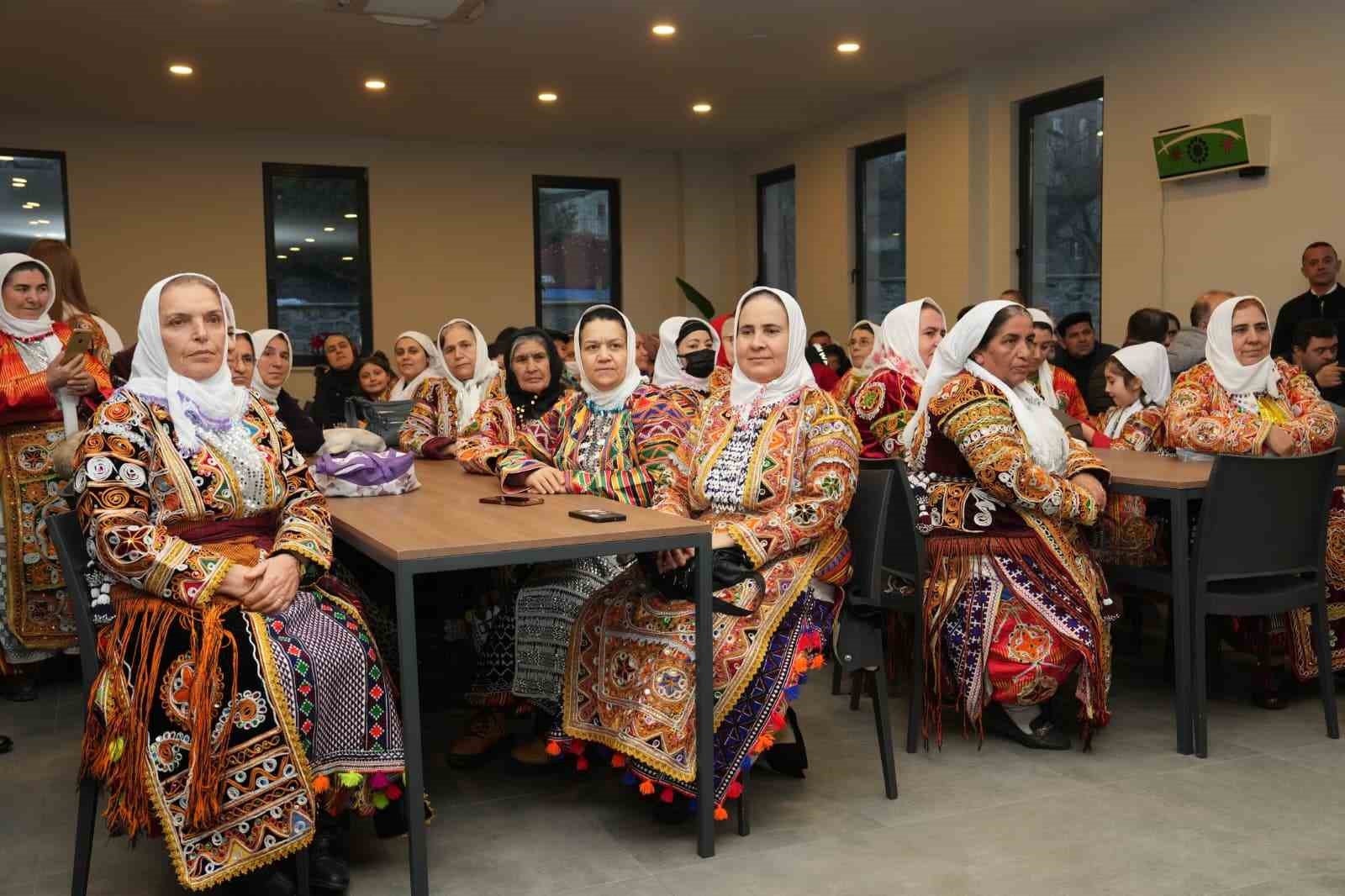 Bakan Ersoy: "Bu millet can cana, gönül gönüle verdikçe geleceğimiz güçlü ve aydınlık olacaktır"
