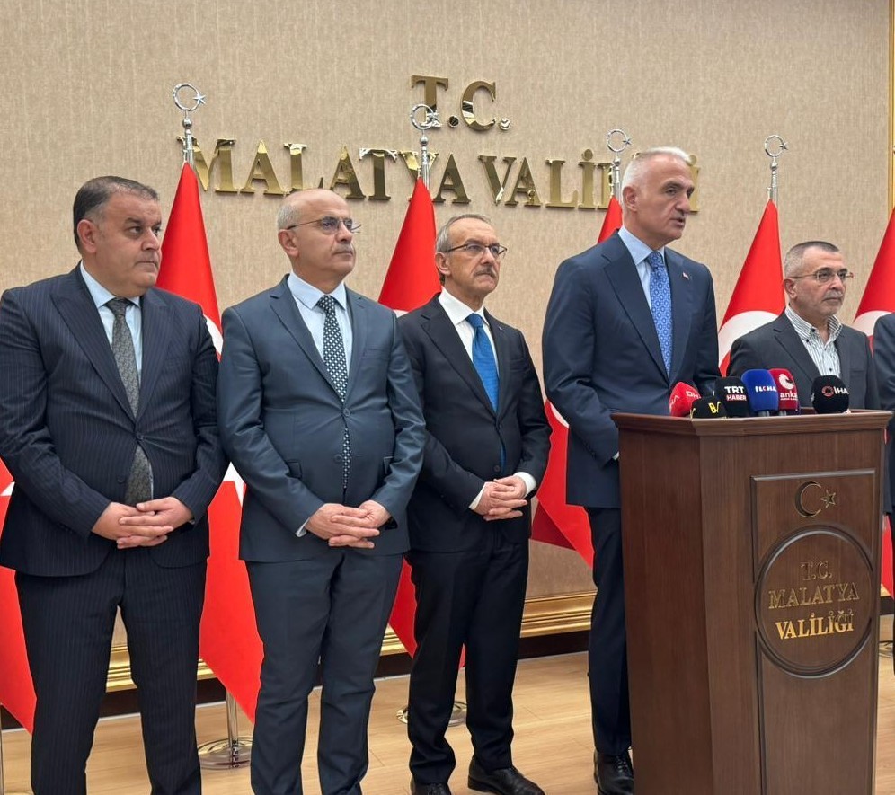 Bakan Ersoy: "Dünya tarihinin en muazzam inşa ve ihya hareketini hayata geçirdik"
