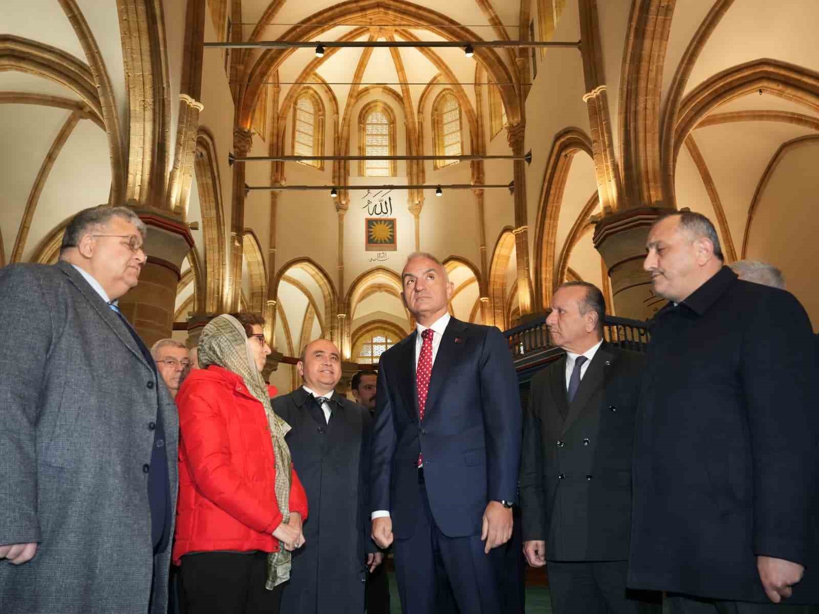 Bakan Ersoy: "KKTC’nin haklı davasında bir milim dahi geri adım atmayız"
