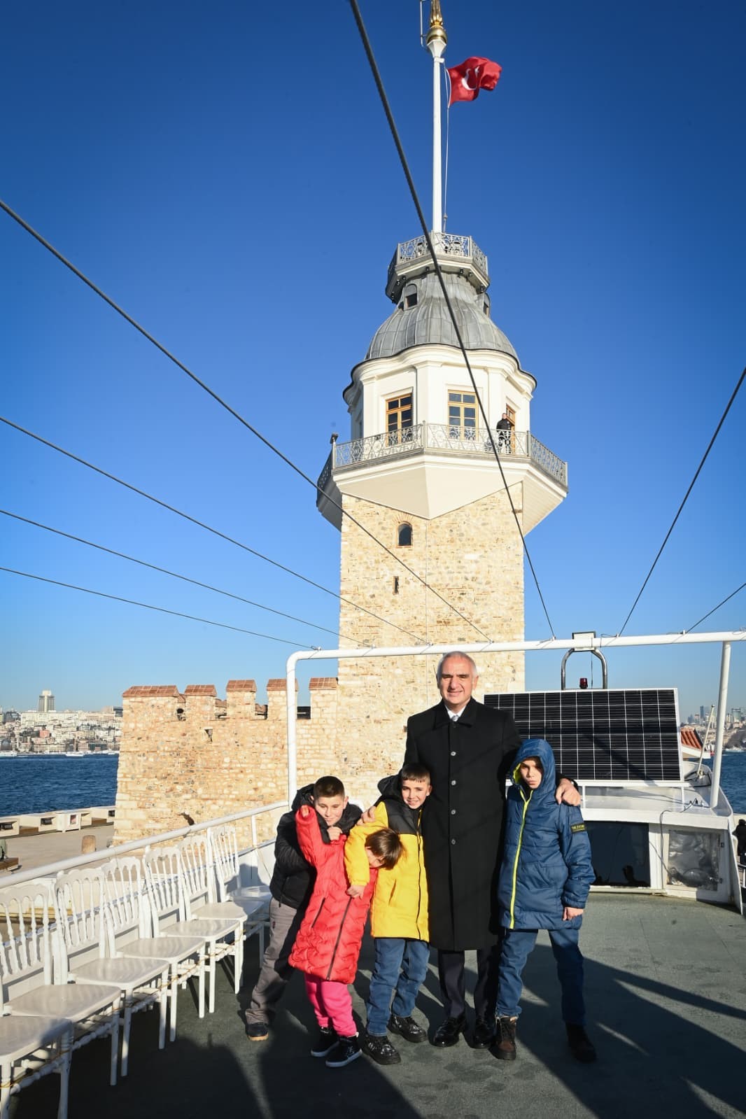 Bakan Ersoy, köyde başlayan hikayeyi boğaza taşıdı
