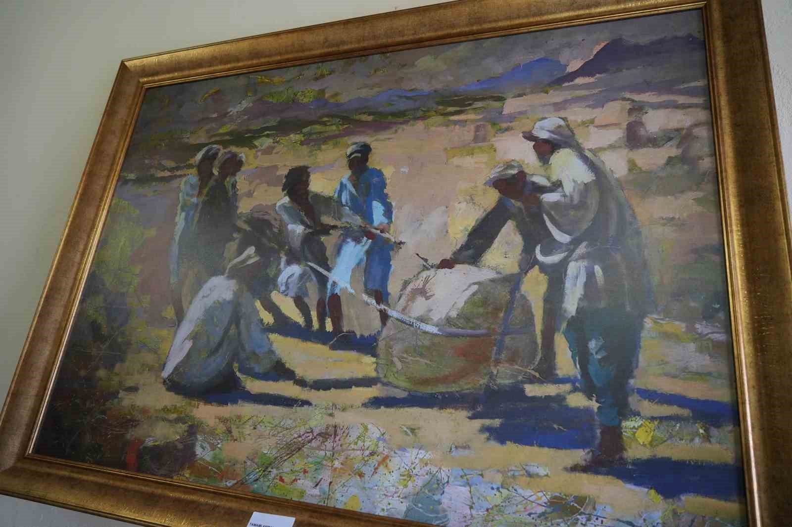 Bakan Ersoy, "Kralların Ressamı" Rahmi Pehlivanlı’nın eserlerini inceledi
