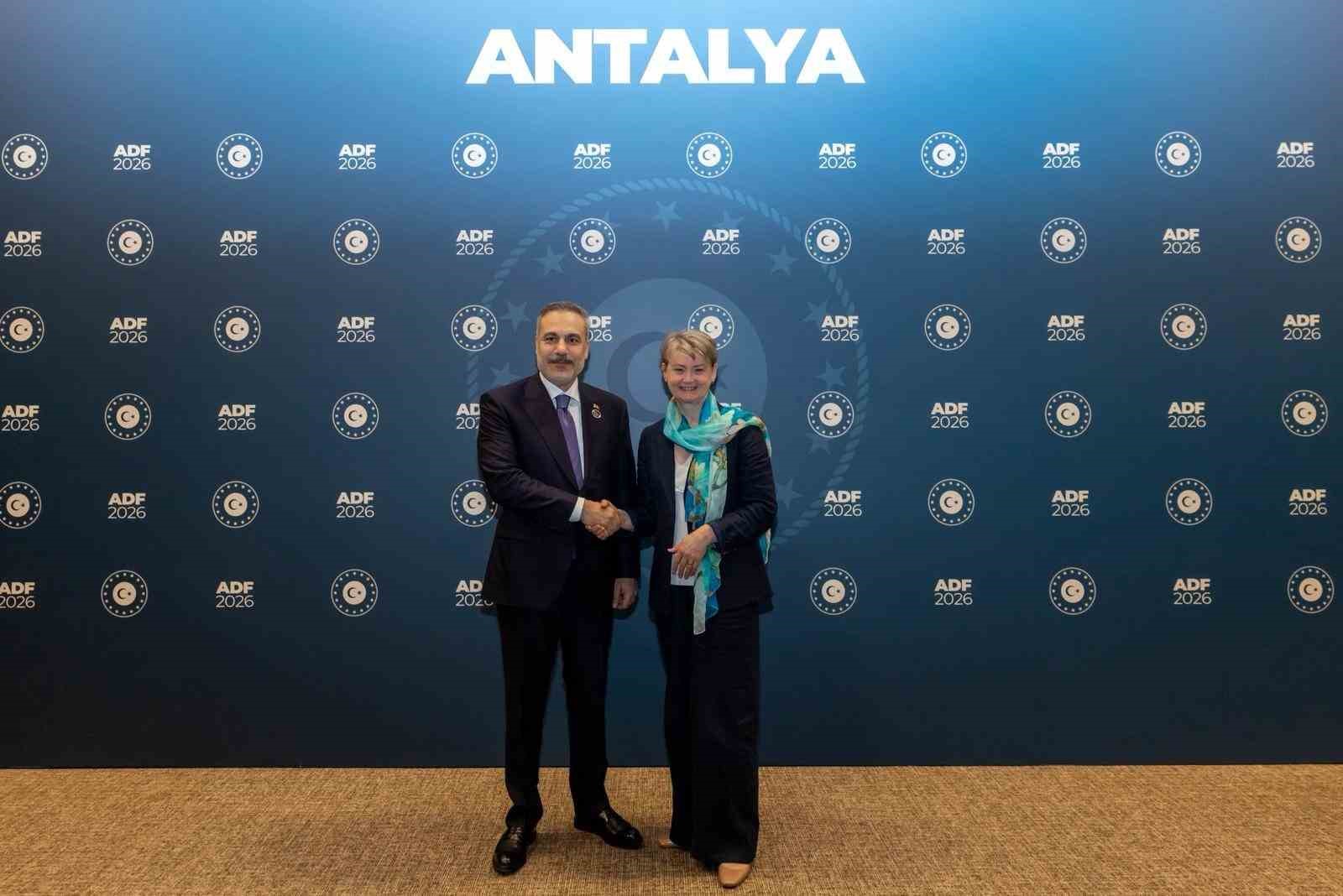 Bakan Fidan, Birleşik Krallık Dışişleri, İngiliz Milletler Topluluğu ve Kalkınma Bakanı Cooper ile görüştü
