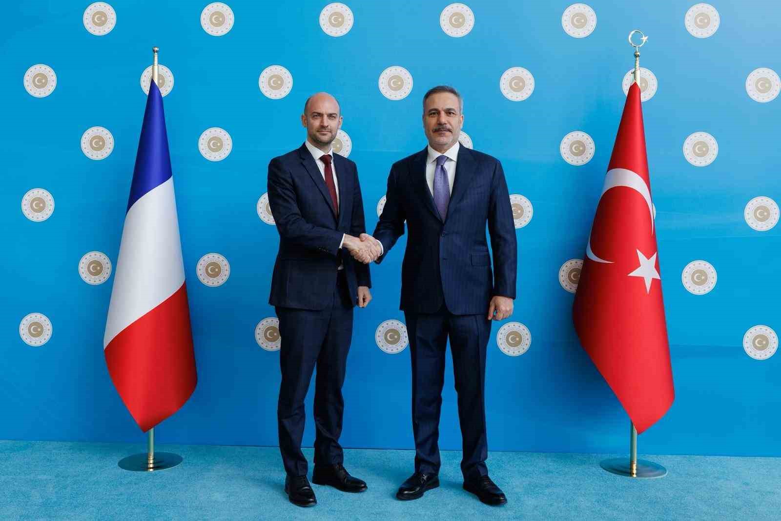 Bakan Fidan, Fransız mevkidaşı Barrot ile görüştü
