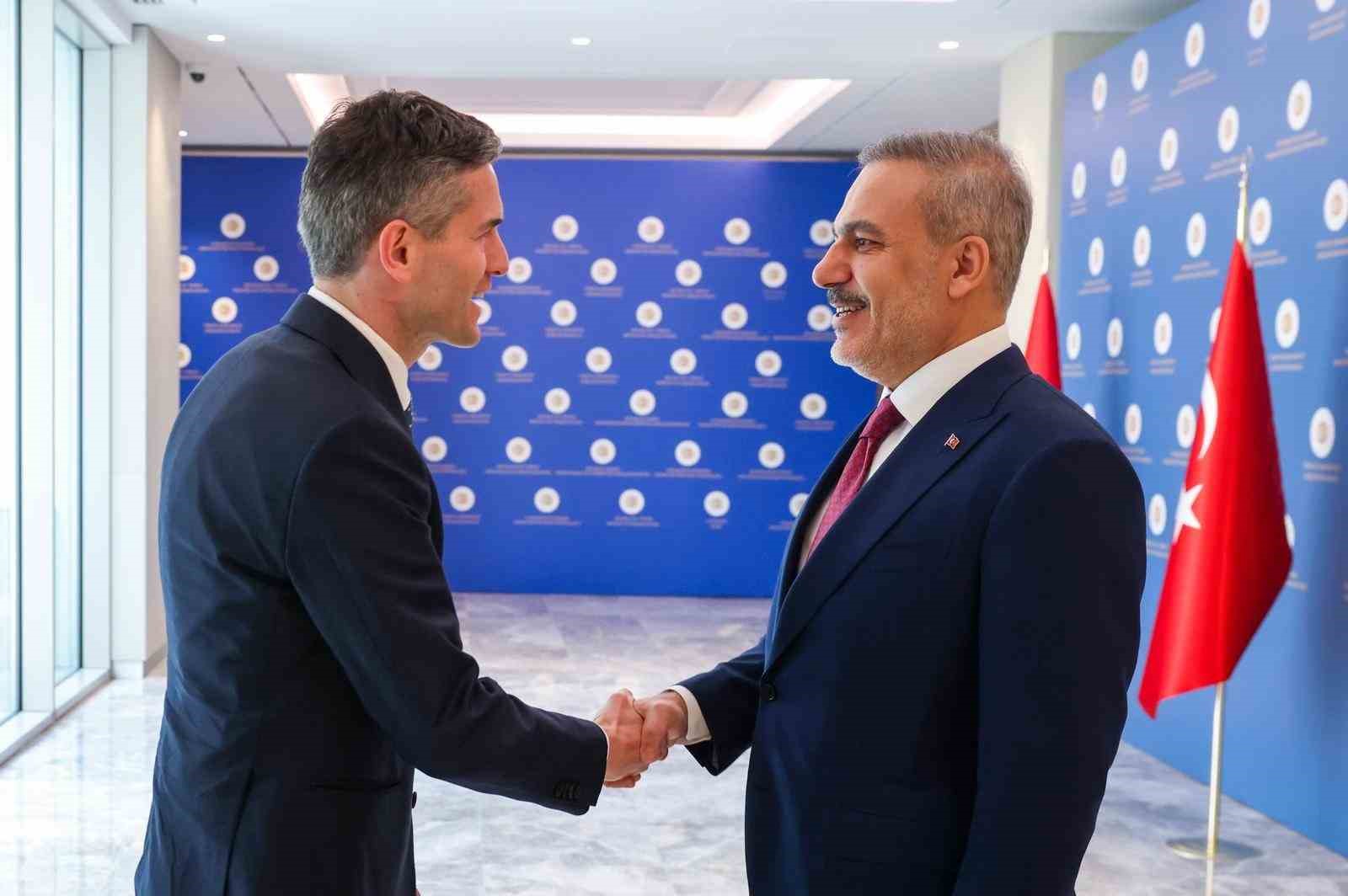 Bakan Fidan, Hollandalı mevkidaşı Berendsen ile görüştü
