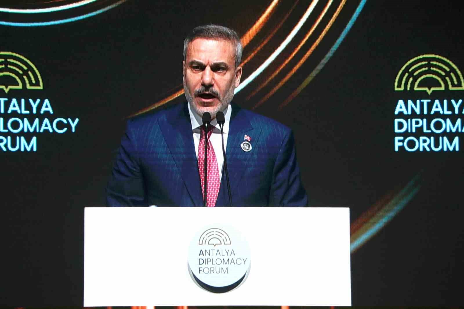 Bakan Fidan: "İsrail’in pervasız saldırganlığı Gazze sınırlarını aşmıştır"
