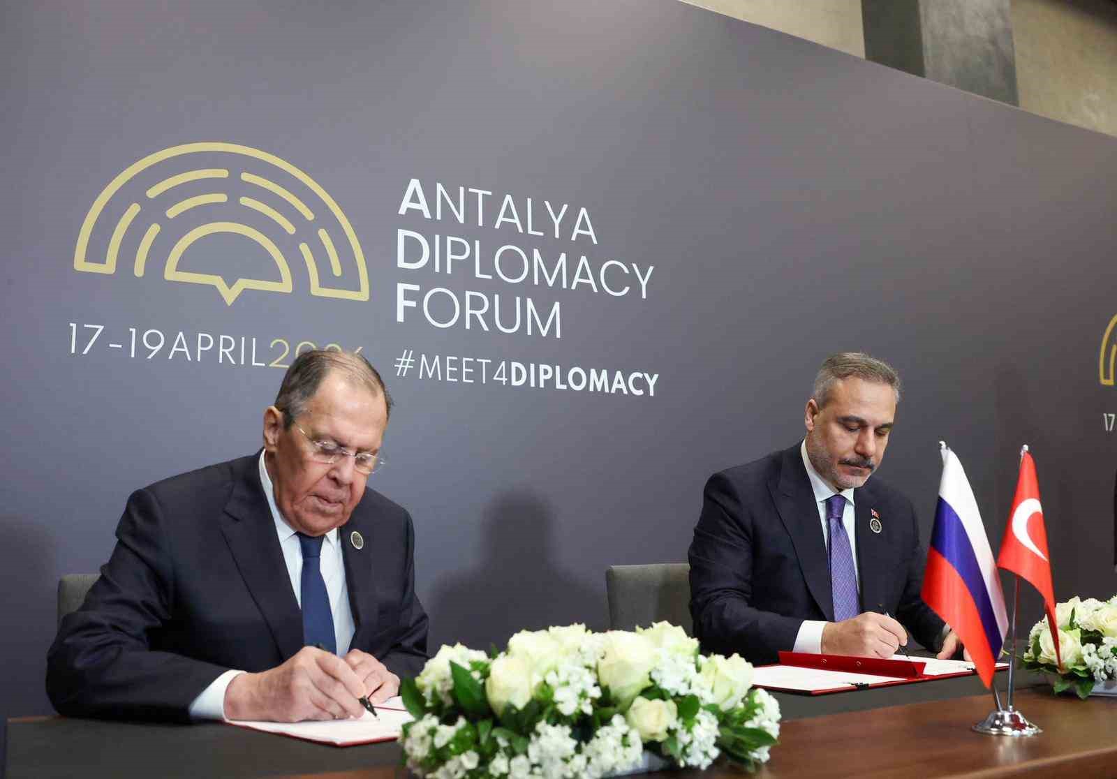 Bakan Fidan, Rus mevkidaşı Lavrov ile ‘2026-2027 İstişare Eylem Planı’nı imzaladı
