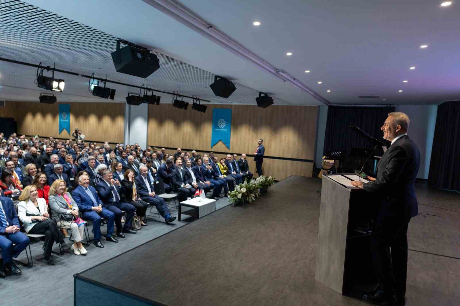 Bakan Fidan, Türkiye Maarif Vakfı Viyana Kampüsü’nün açılışına katıldı
