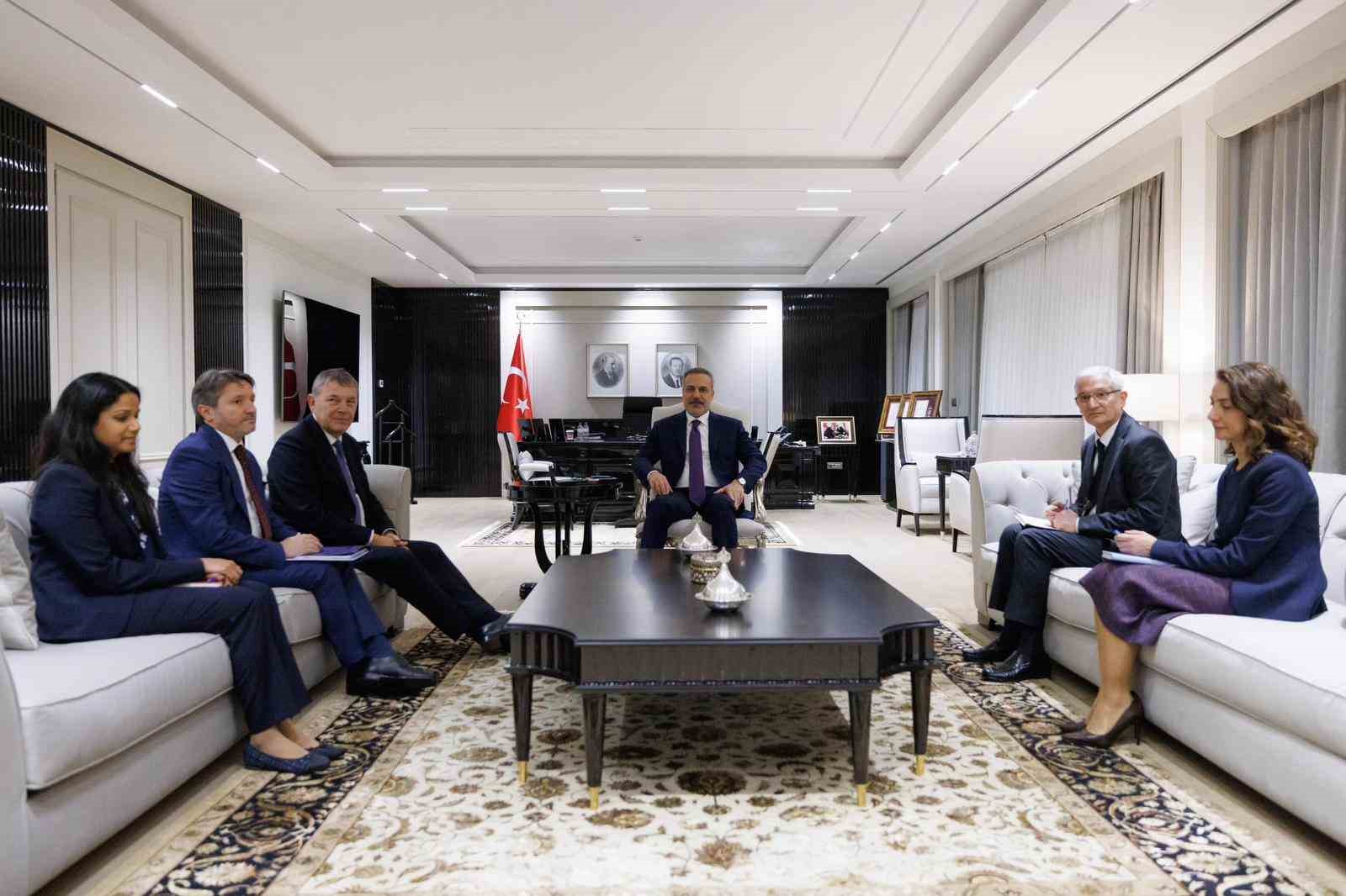 Bakan Fidan, UNRWA Genel Komiseri Lazzarini’yi kabul etti
