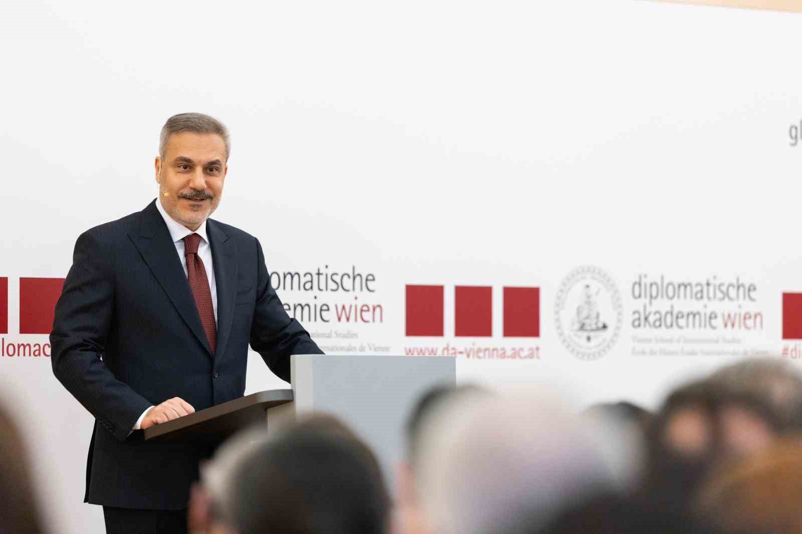 Bakan Fidan, Viyana Diplomasi Akademisi’nde düzenlenen konferansa katıldı

