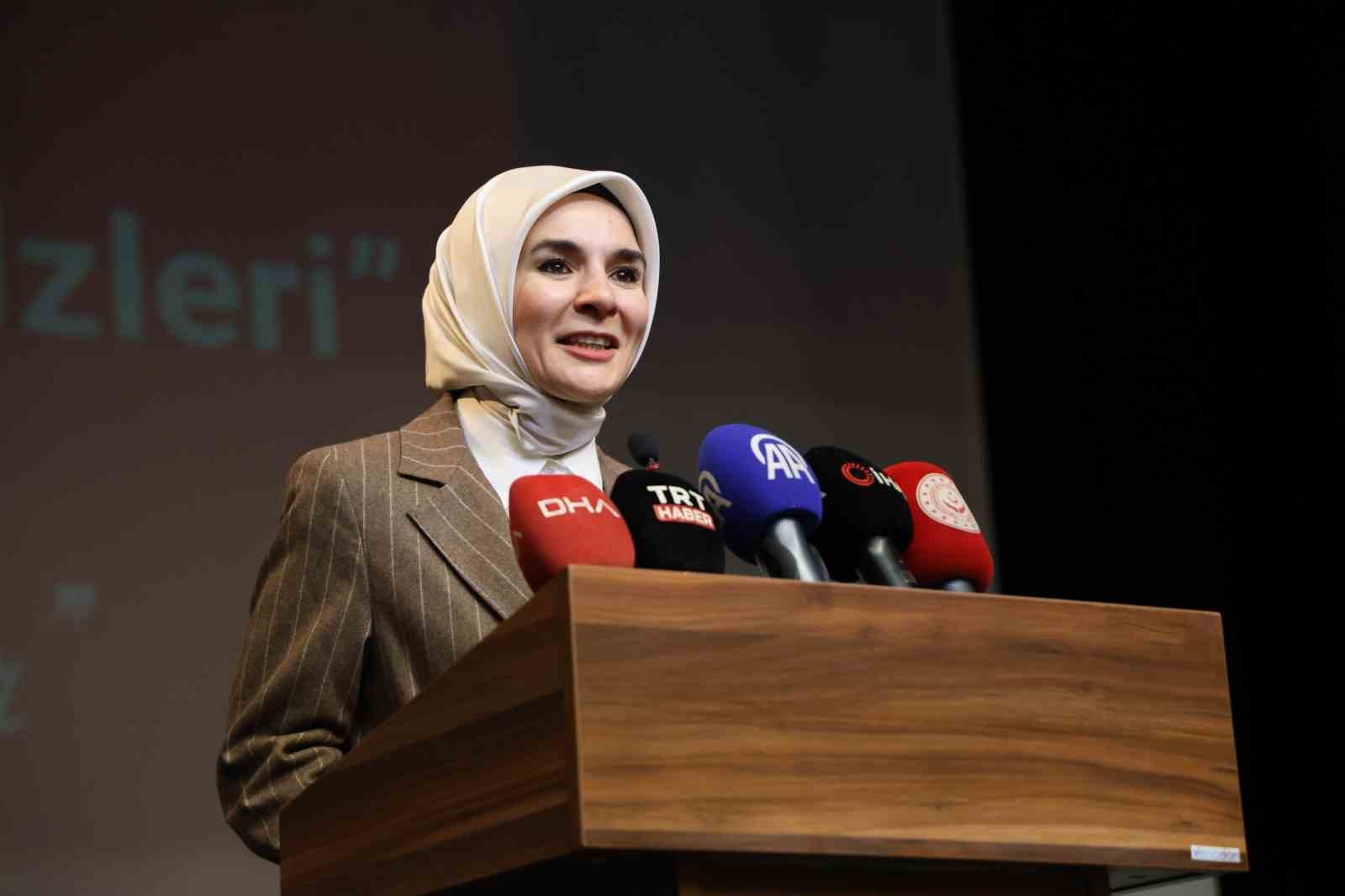 Bakan Göktaş: "2026-2035 yıllarını kapsayacak ’Aile ve Nüfus 10 Yılı’ dönemi başlıyor"
Bakan Göktaş: "2026-2035 yıllarını kapsayacak ’Aile ve Nüfus 10 Yılı’ dönemi başlıyor"