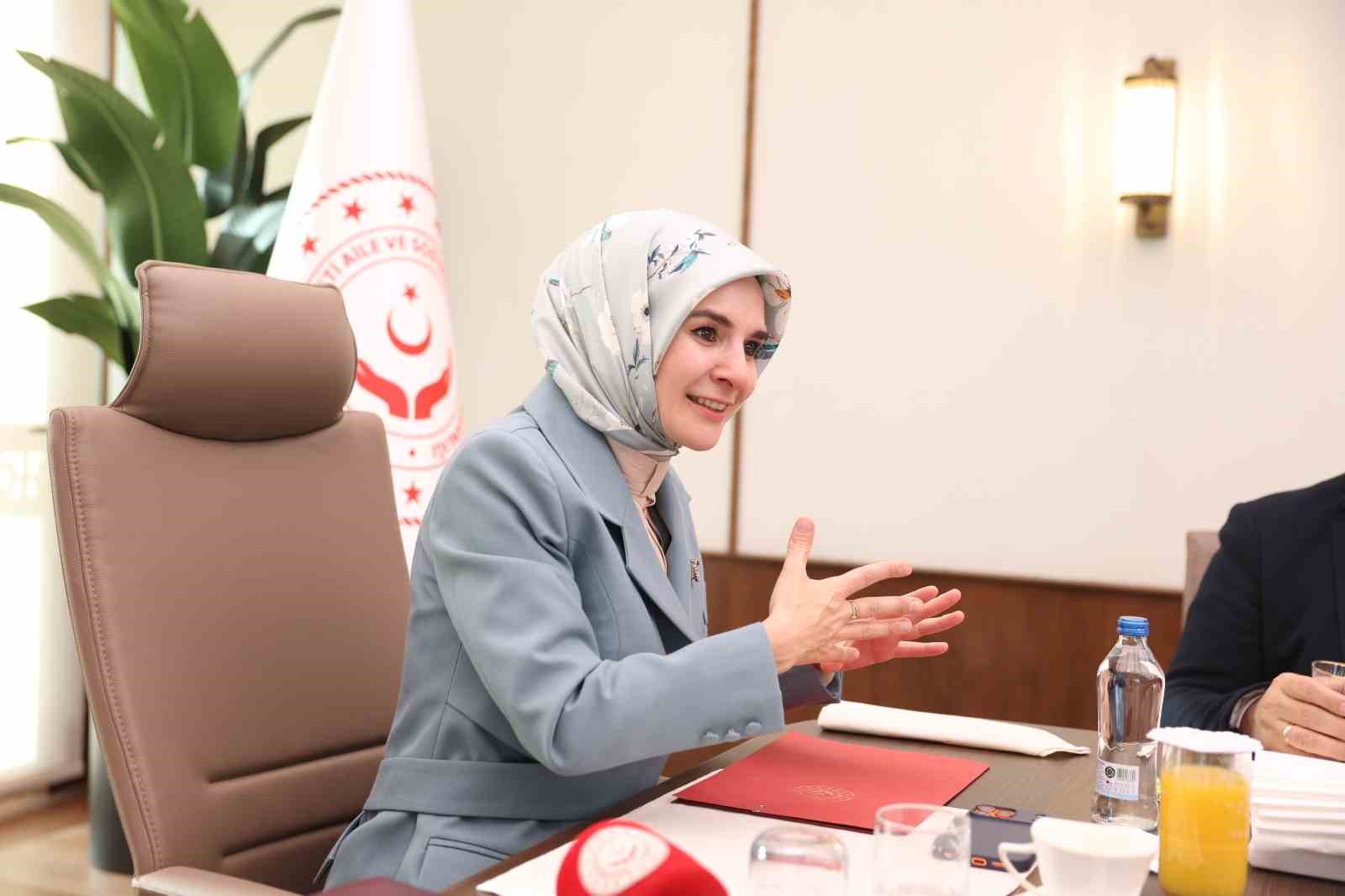 Bakan Göktaş: "Aile ve Gençlik Fonu’ndan 4 bin 715 genç yararlandı"
Bakan Göktaş: "Aile ve Gençlik Fonu’ndan 4 bin 715 genç yararlandı"