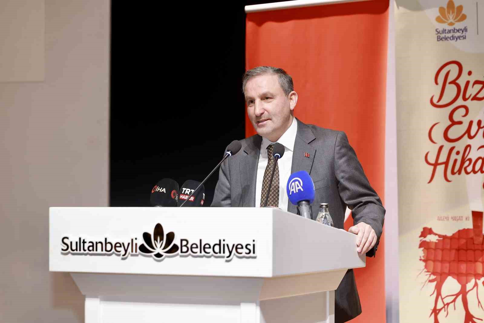 Bakan Göktaş: "Aileyi değersiz kılan programlardan vatandaş çok şikayetçi"
