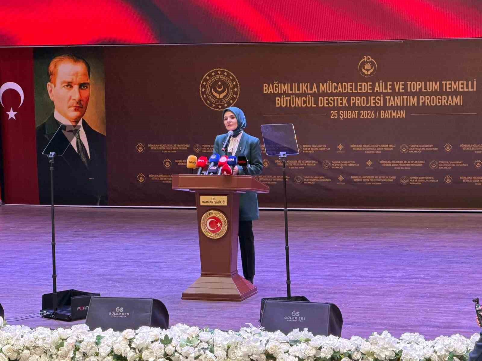 Bakan Göktaş: "Bağımlılıkla mücadelede aileyi merkeze alan yeni bir dönem başlatıyoruz"
