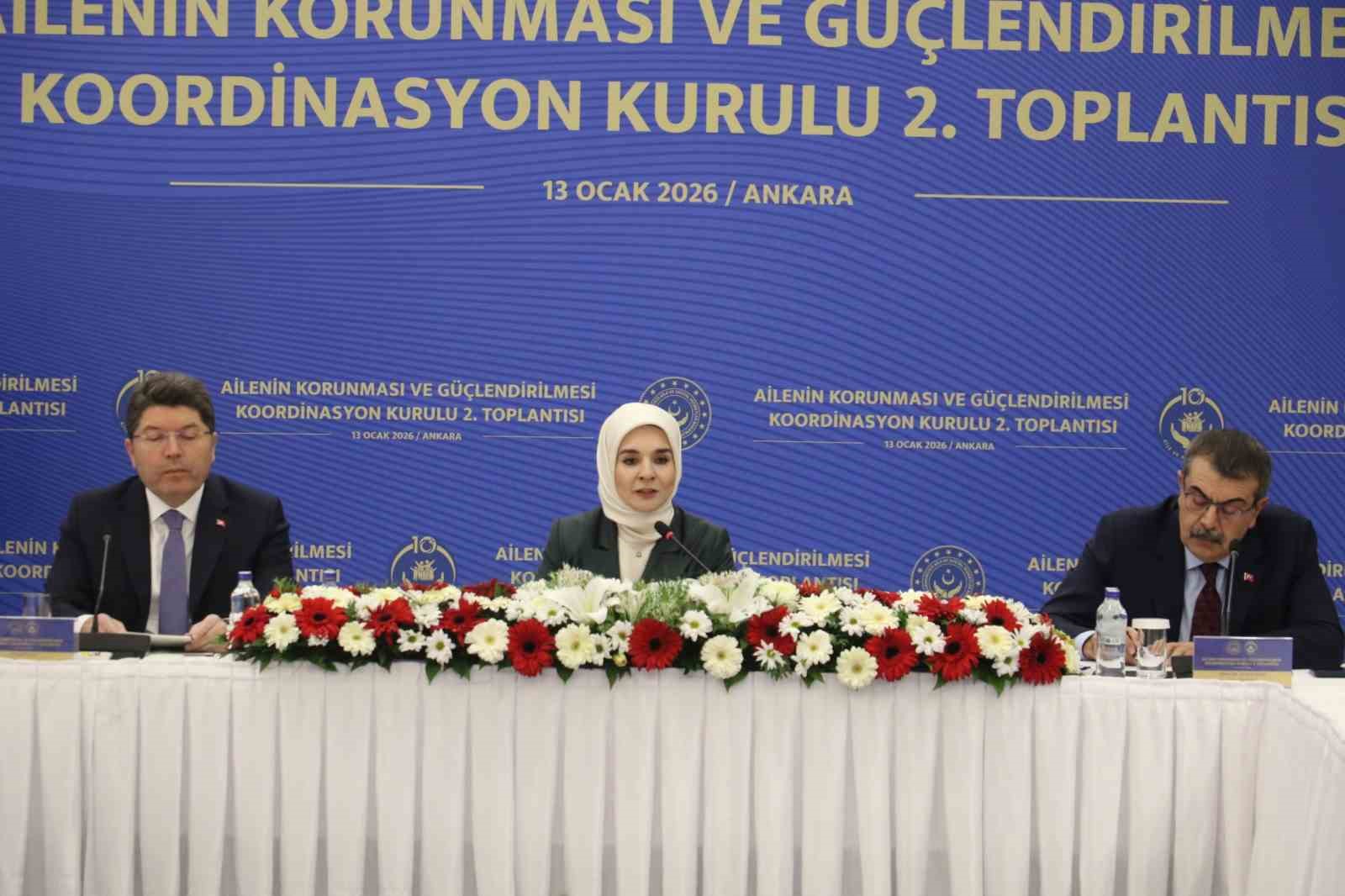 Bakan Göktaş: "Bugün itibarıyla 56 bin 400 genç çiftimizin kredi ödemesini gerçekleştirdik"
