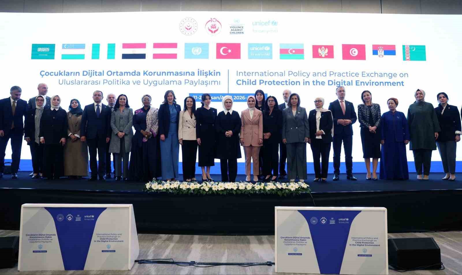 Bakan Göktaş: "Dijital ortamları hukuk, etik, eğitim ve sosyal politika boyutlarıyla birlikte ele almak zorundayız"
