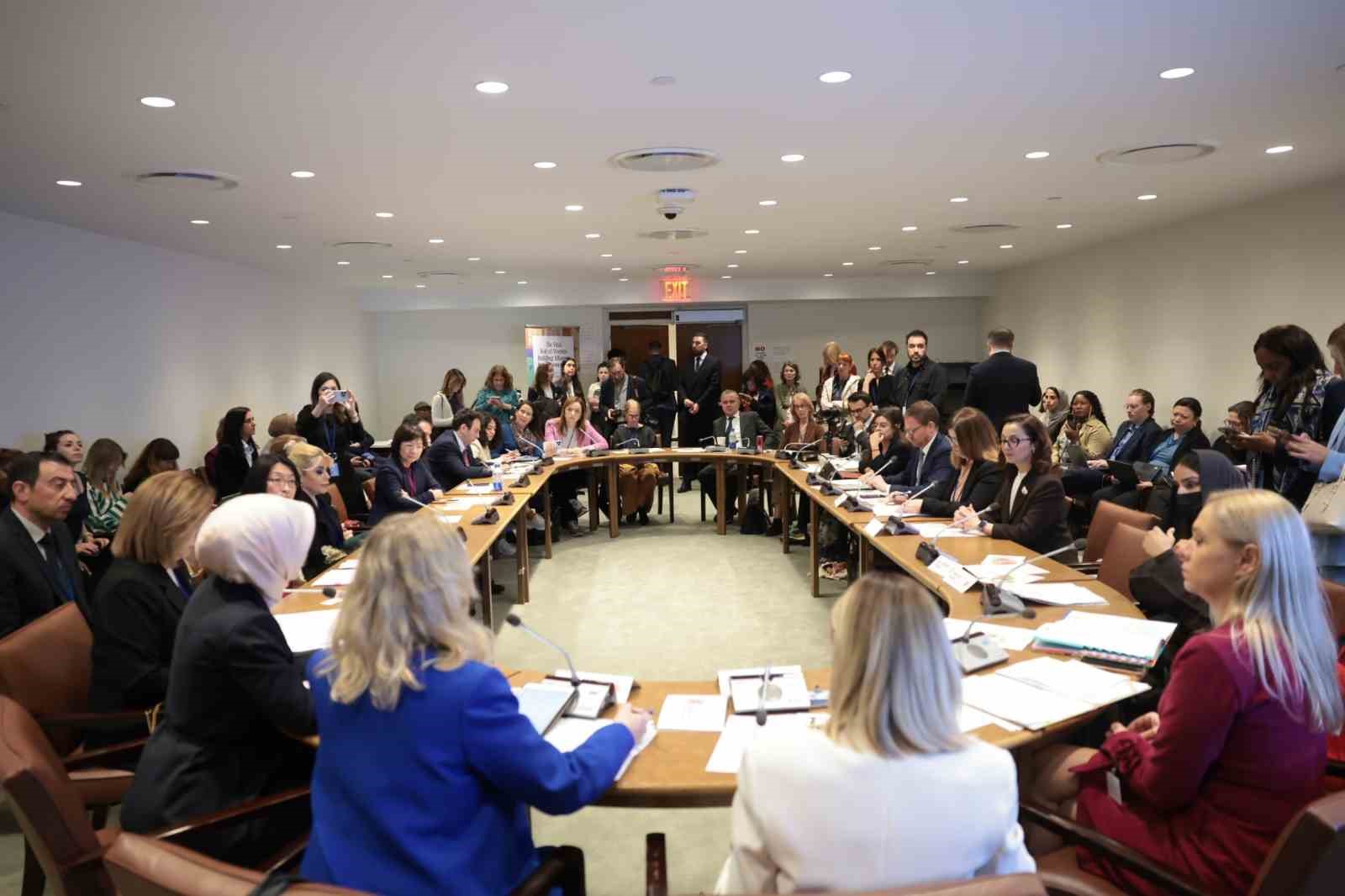 Bakan Göktaş: "Kadın ve erkek için fırsat eşitliğini esas alan iş ve satın alma uygulamalarını güçlendireceğiz"
