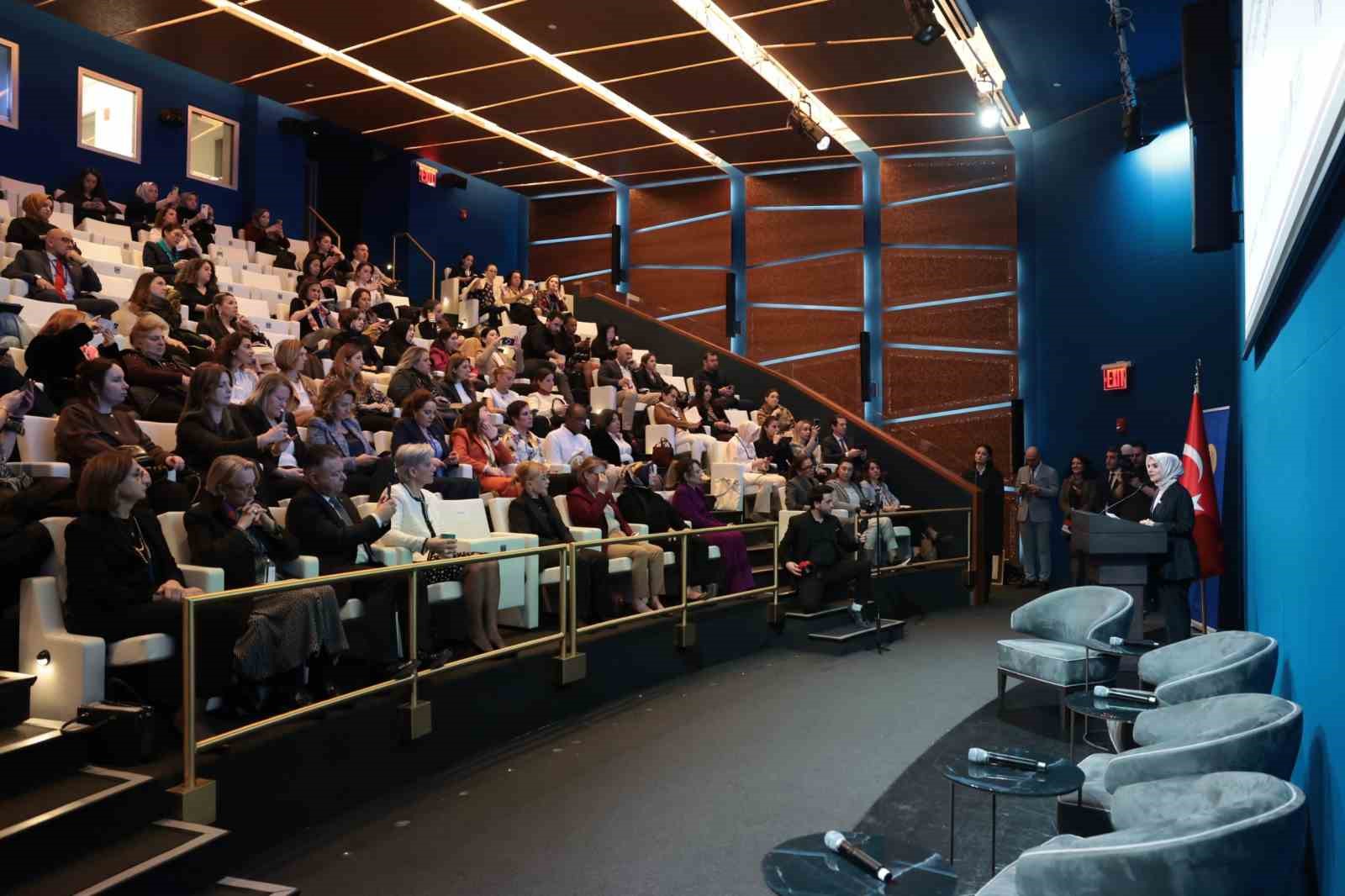 Bakan Göktaş: "Kadın ve erkek için fırsat eşitliğini esas alan iş ve satın alma uygulamalarını güçlendireceğiz"
