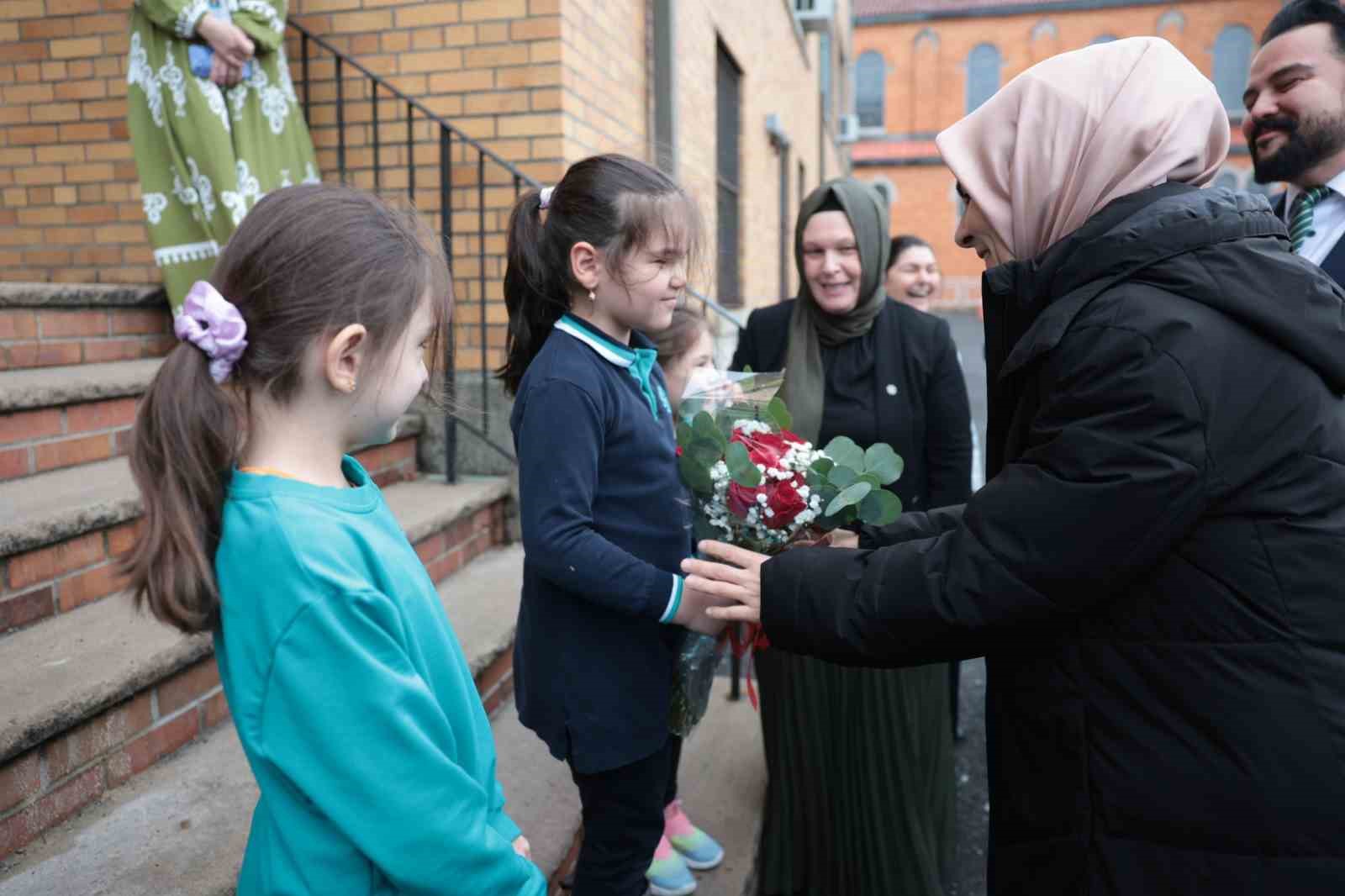 Bakan Göktaş: "Kadınların üretimde, istihdamda ve girişimcilikte daha güçlü şekilde yer aldığı bir Türkiye için çalışmalarımıza kararlılıkla devam edeceğiz"
Bakan Göktaş: "Kadınların üretimde, istihdamda ve girişimcilikte daha güçlü şekilde yer aldığı bir Türkiye için çalışmalarımıza kararlılıkla devam edeceğiz"