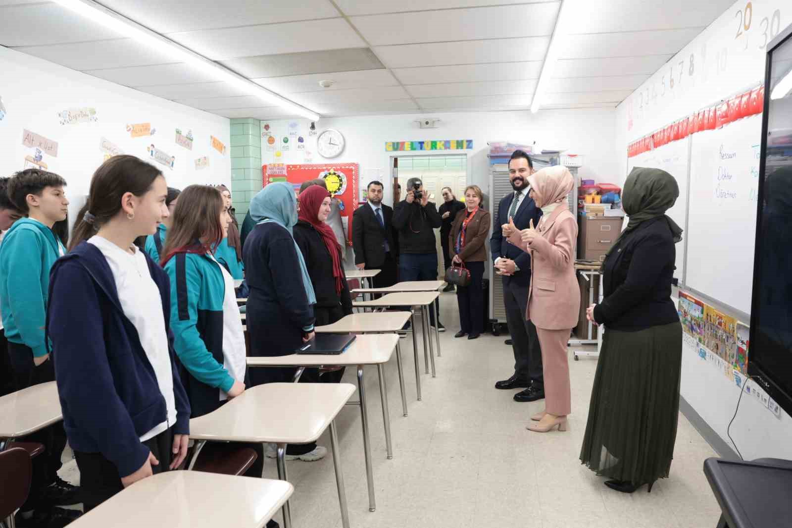 Bakan Göktaş: "Kadınların üretimde, istihdamda ve girişimcilikte daha güçlü şekilde yer aldığı bir Türkiye için çalışmalarımıza kararlılıkla devam edeceğiz"
Bakan Göktaş: "Kadınların üretimde, istihdamda ve girişimcilikte daha güçlü şekilde yer aldığı bir Türkiye için çalışmalarımıza kararlılıkla devam edeceğiz"