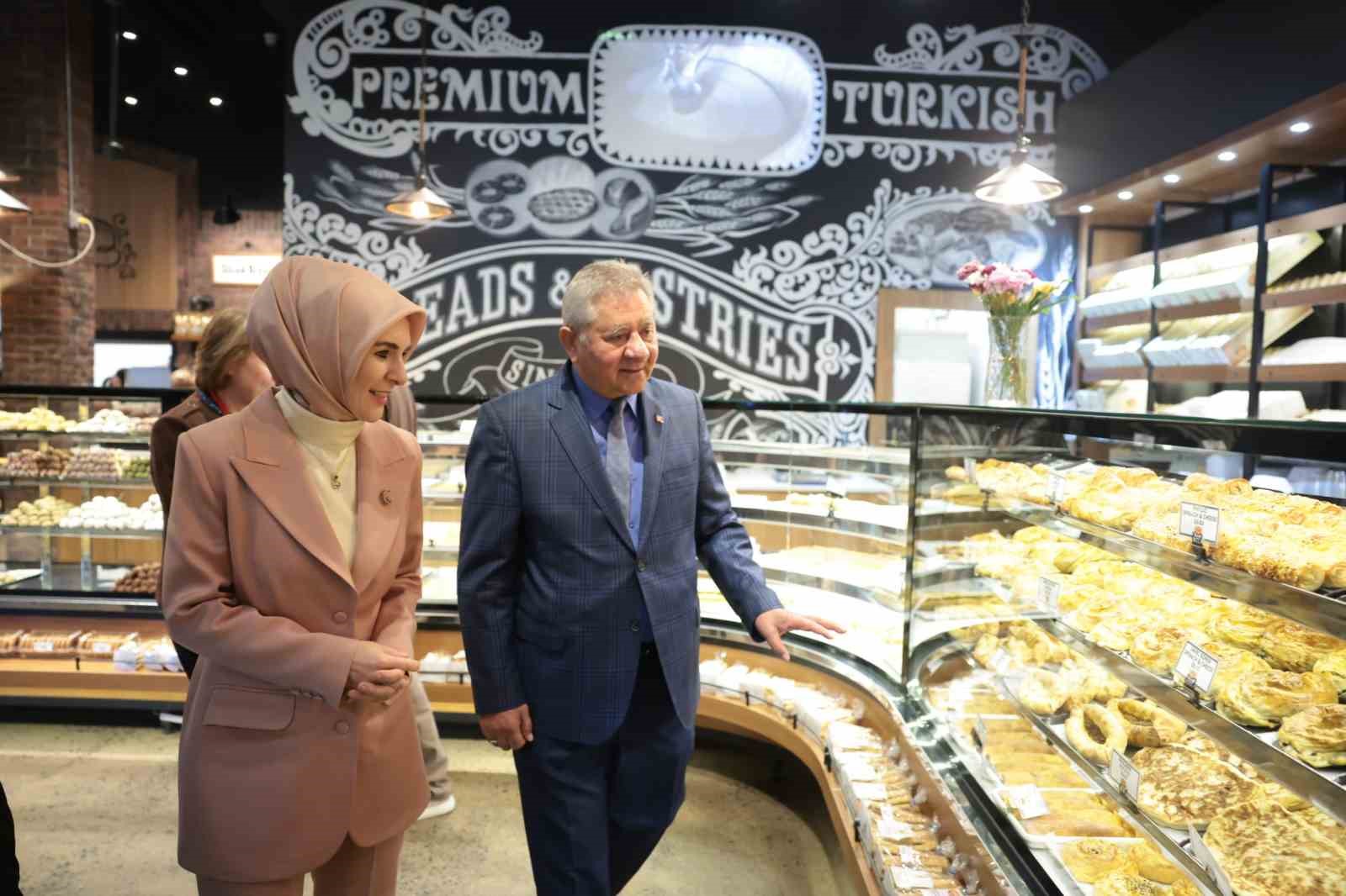 Bakan Göktaş: "Kadınların üretimde, istihdamda ve girişimcilikte daha güçlü şekilde yer aldığı bir Türkiye için çalışmalarımıza kararlılıkla devam edeceğiz"
Bakan Göktaş: "Kadınların üretimde, istihdamda ve girişimcilikte daha güçlü şekilde yer aldığı bir Türkiye için çalışmalarımıza kararlılıkla devam edeceğiz"