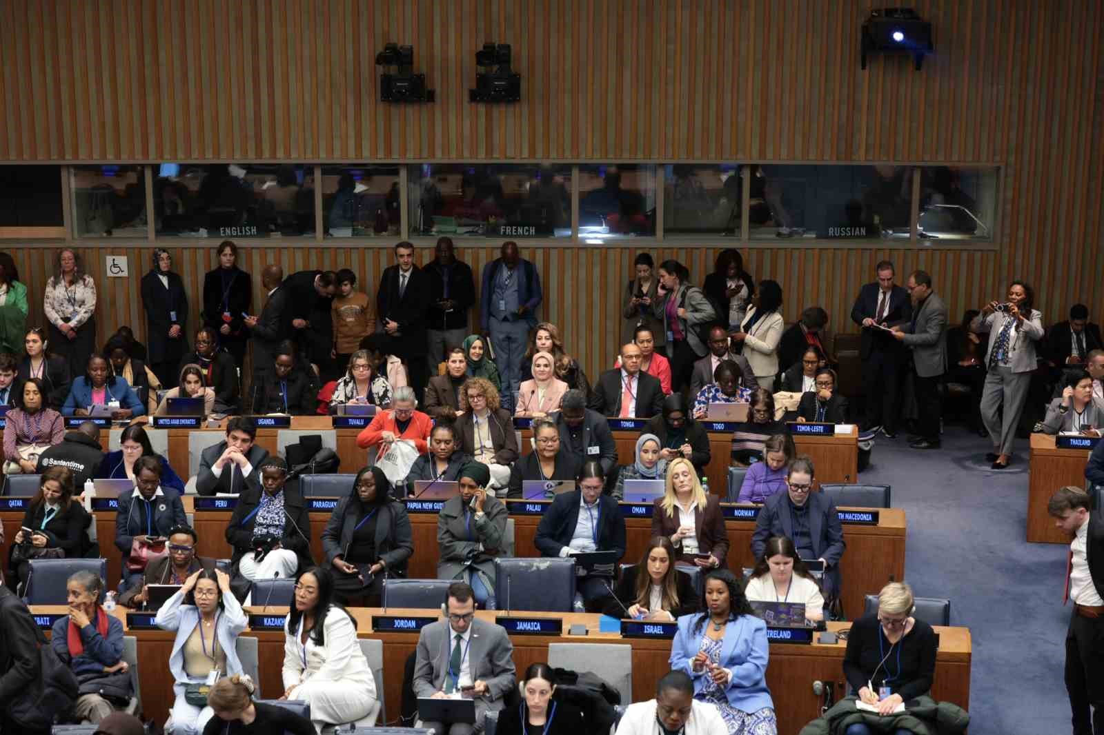 Bakan Göktaş: "Kadınların üretimde, istihdamda ve girişimcilikte daha güçlü şekilde yer aldığı bir Türkiye için çalışmalarımıza kararlılıkla devam edeceğiz"
Bakan Göktaş: "Kadınların üretimde, istihdamda ve girişimcilikte daha güçlü şekilde yer aldığı bir Türkiye için çalışmalarımıza kararlılıkla devam edeceğiz"