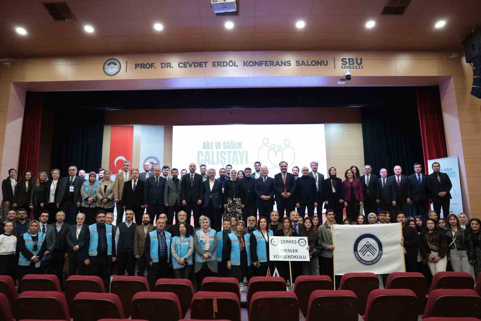 Bakan Göktaş: "Sosyal ağ sağlayıcılara ve oyun platformlarına çocukların korunmasını esas alan önemli yükümlülükler getiriyoruz"
