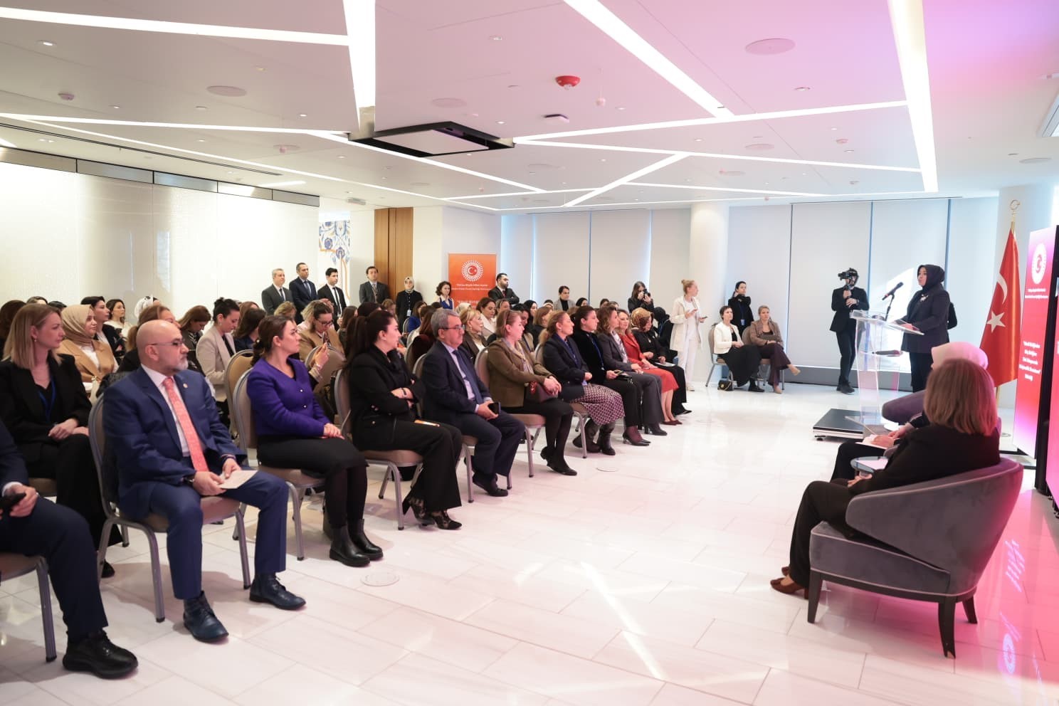 Bakan Göktaş: "Türkiye olarak, aileyi koruyan, kadınlar ve kız çocukları için güvenliği ve adalete erişimi teminat altına alan yaklaşımları destekliyoruz"
