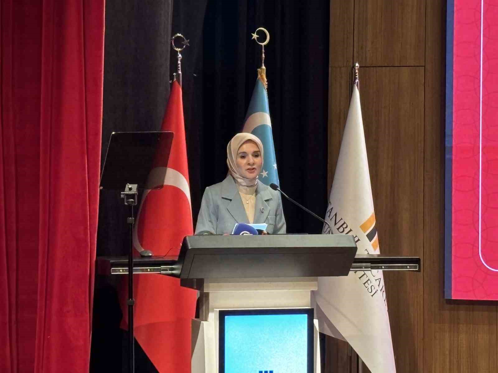 Bakan Göktaş: "Türkiye’de nüfusun kendini yenileme eşiğinin altına inmesi artık yapısal bir mesele olduğunu gösteriyor"
