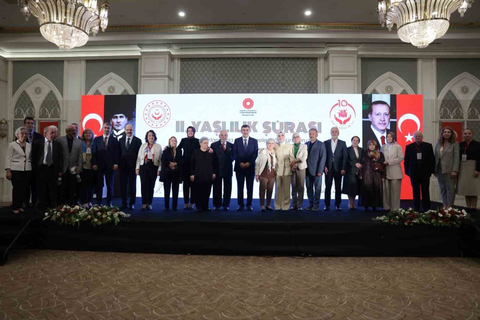 Bakan Göktaş: "‘Uzun Süreli Bakım Sigortası’ sisteminin hayata geçirilmesine yönelik çalışmaları sürdürüyoruz"
