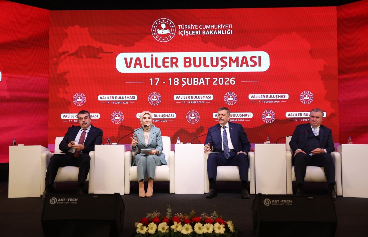Bakan Göktaş: "Valilerimizle, 86 milyon vatandaşımızın her birine dokunan sosyal hizmet ağımızı güçlendirmek için çalışıyoruz"

