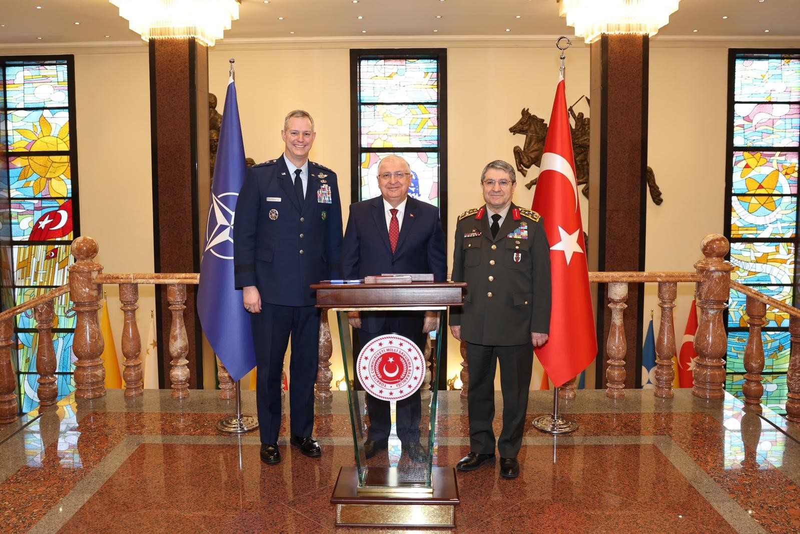 Bakan Güler, Avrupa Müttefik Kuvvetleri Yüksek Komutanı Grynkewich’i kabul etti
