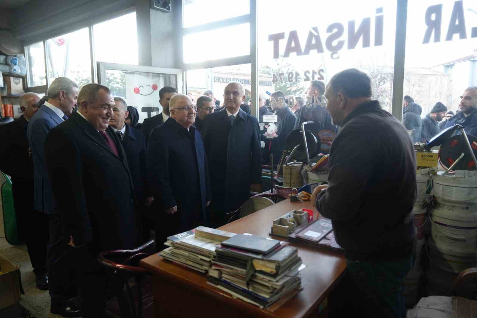 Bakan Güler: "Türkiye, çatışmanın değil barışın ve sağduyunun tarafında yer almaktadır"
