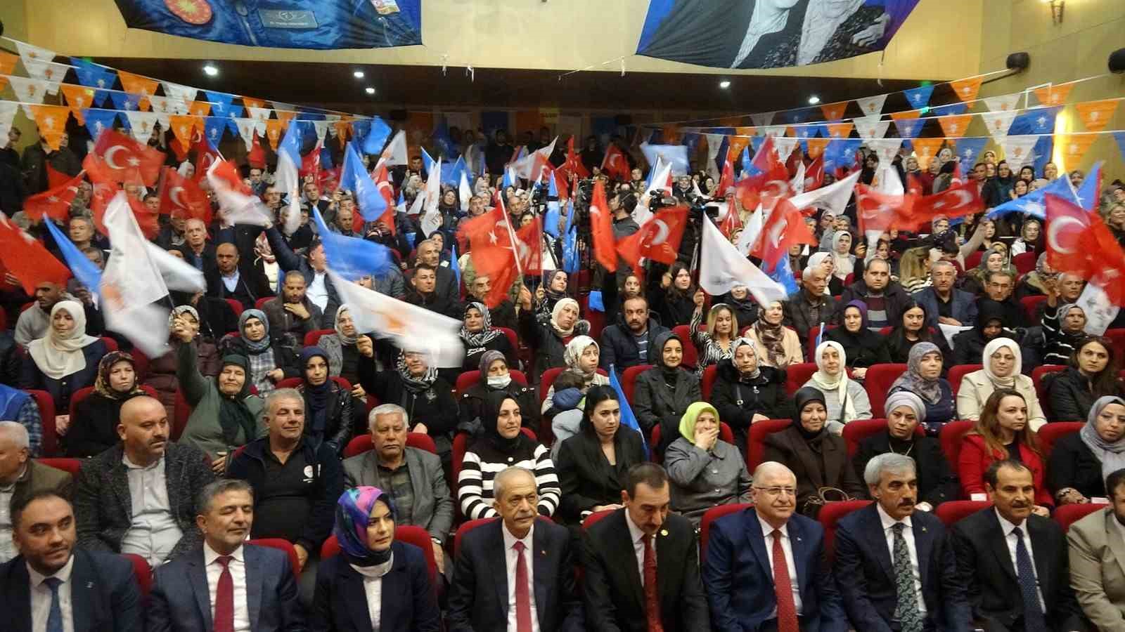 Bakan Güler: "YPG/PYD/SDG terör örgütünün silahlı unsurlarını feshederek devlet kurumlarına entegre olması tek çıkar yol"
