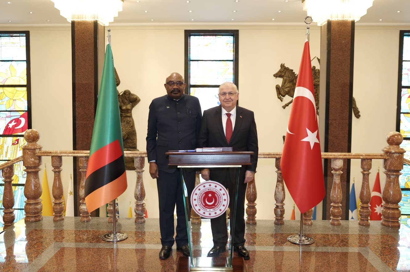 Bakan Güler, Zambiyalı mevkidaşı Lufuma ile bir araya geldi
