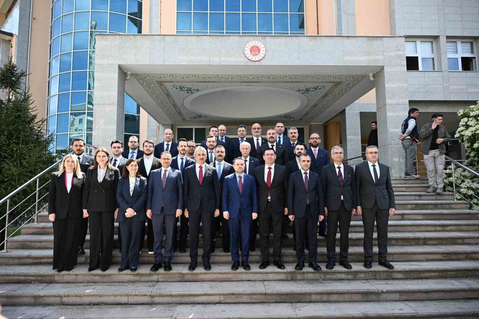 Bakan Gürlek Edirne’de temaslarını sürdürüyor
