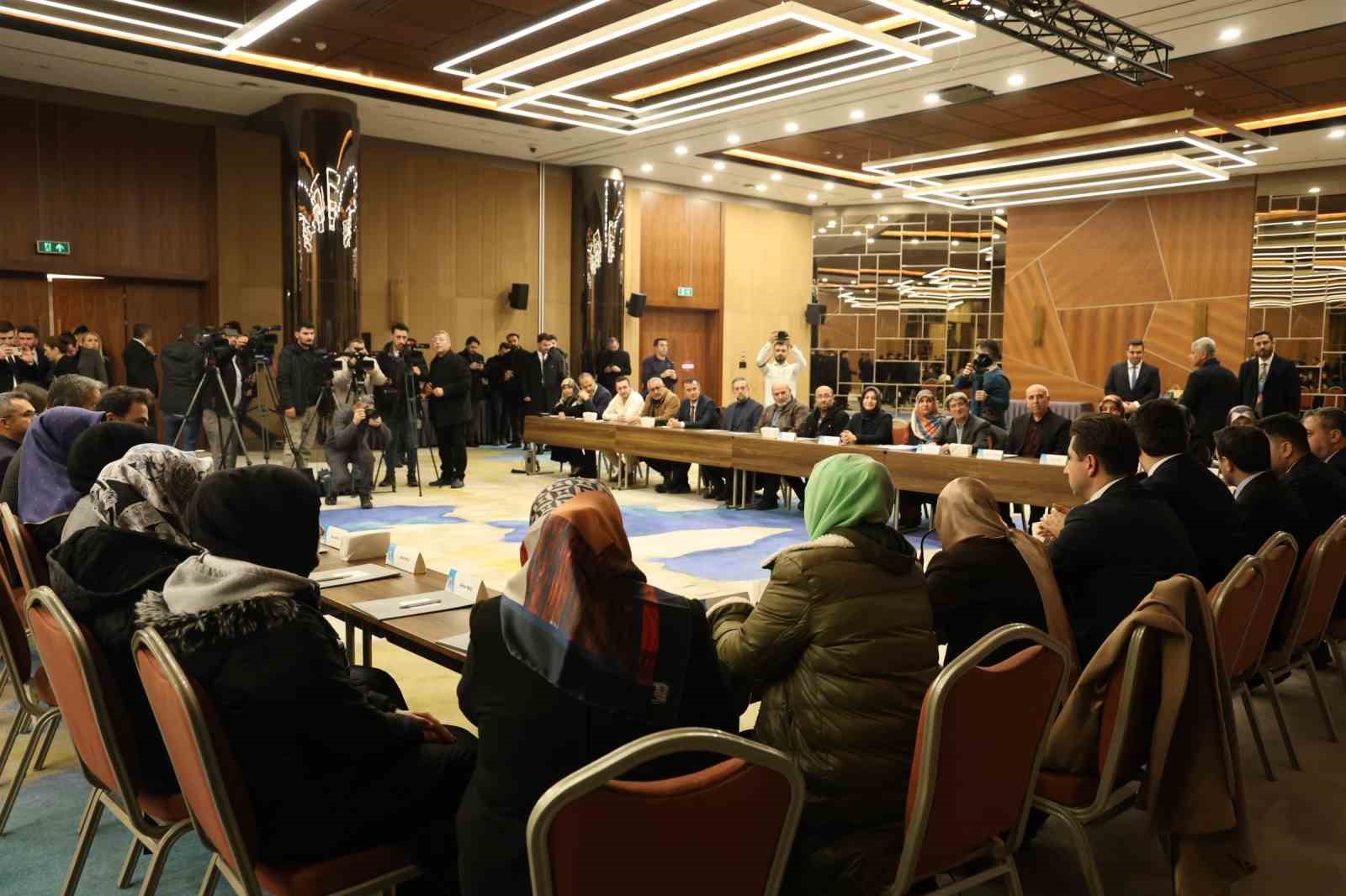 Bakan Gürlek, Nevşehir’de 28 Şubat mağdurlarıyla buluştu
