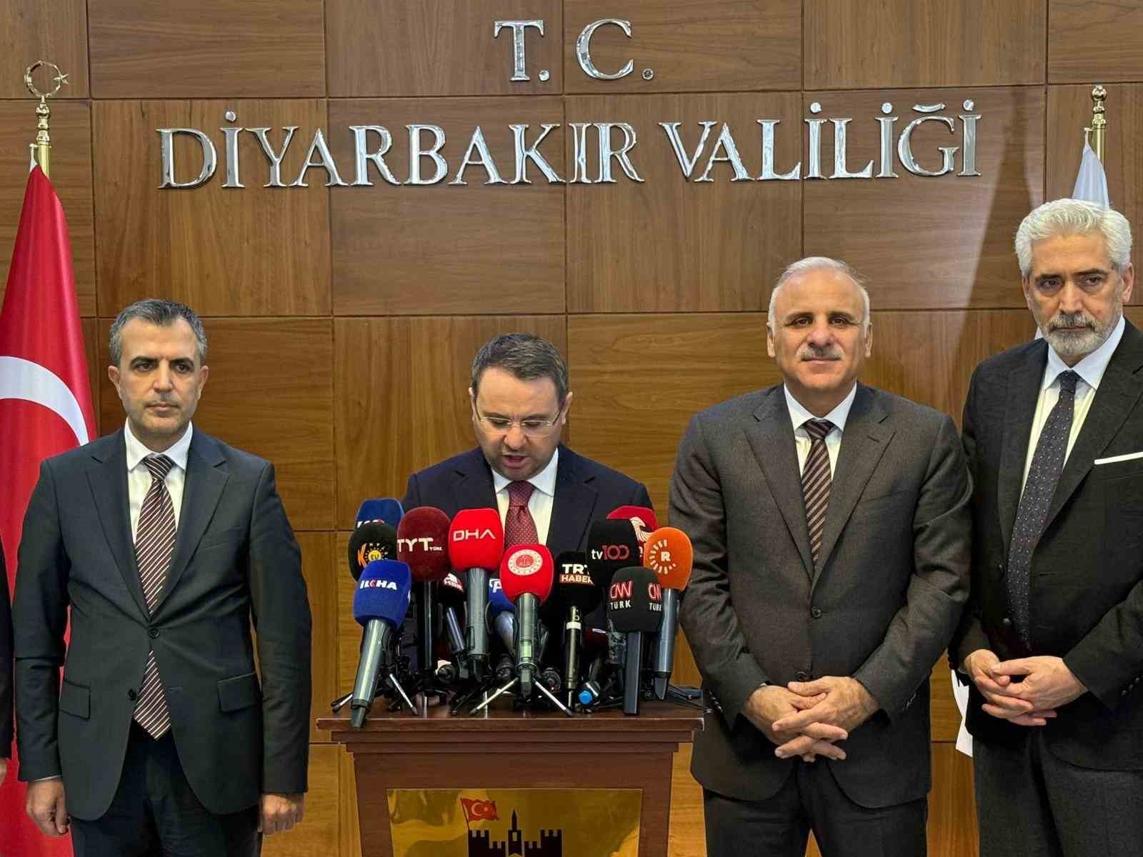 Bakan Gürlek: ’’Türkiye tüm olumsuzluklara rağmen istikrarını koruyan ve güçlenmeye devam eden bir ülkedir’’
