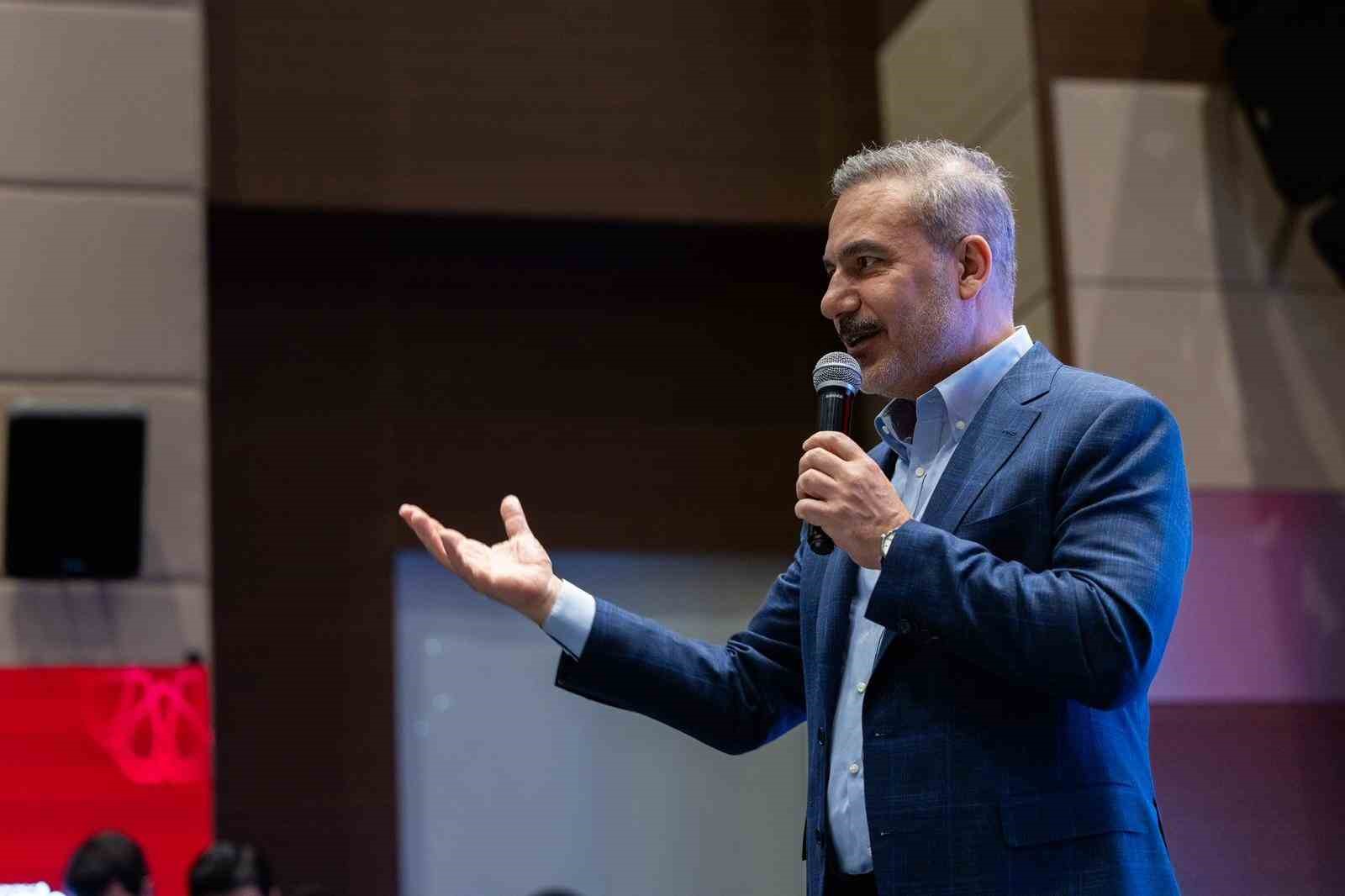 Bakan Hakan Fidan: "Eyleme ihtiyacımız olduğu kadar bilgiye, öğrenmeye, tecrübe aktarımına da ihtiyacımız var"
