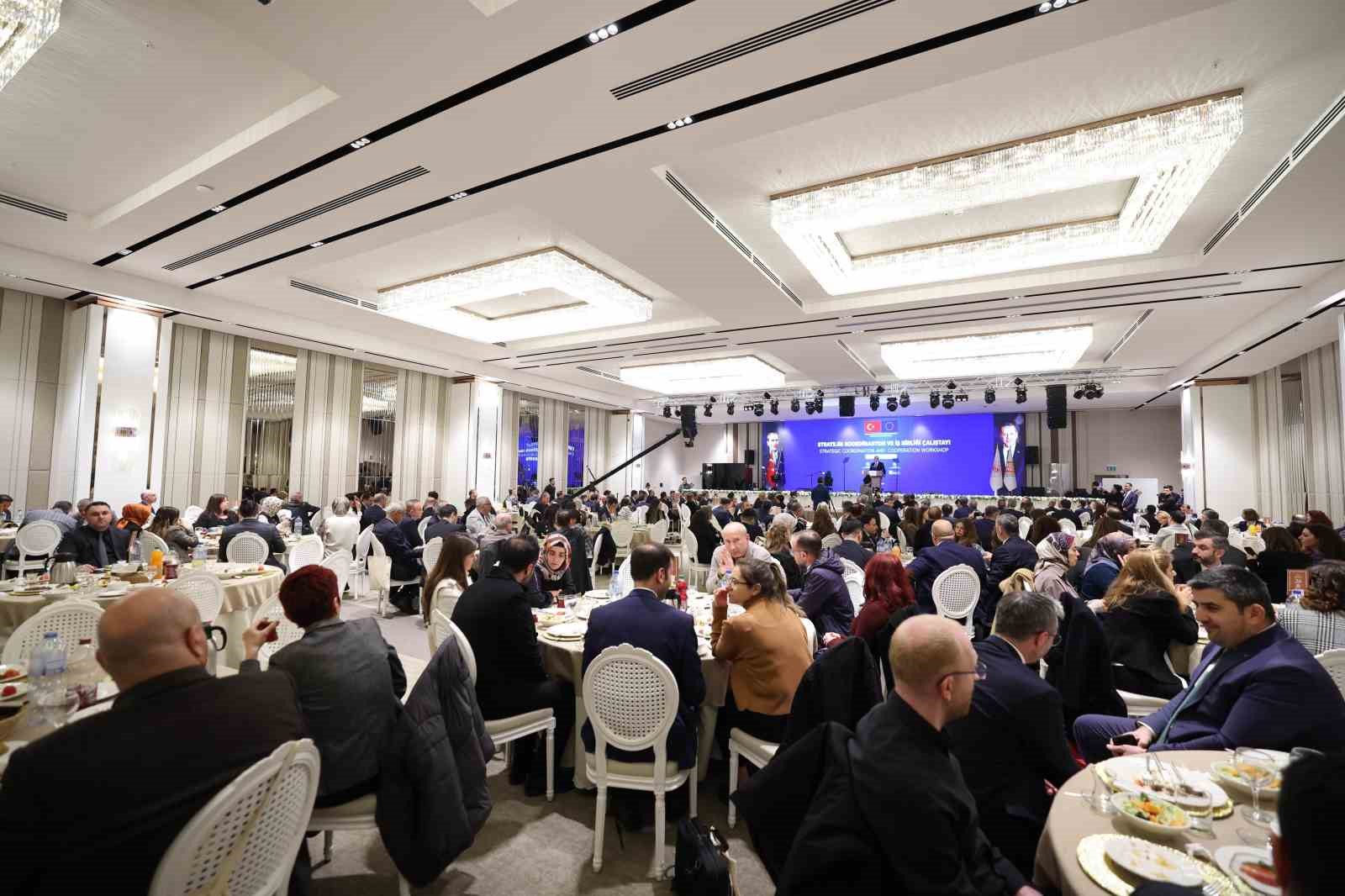 Bakan Işıkhan: "IPA kapsamında hayata geçirilen bin 200’ü aşkın proje ile önemli çalışmalar gerçekleştirdik"
Bakan Işıkhan: "IPA kapsamında hayata geçirilen bin 200’ü aşkın proje ile önemli çalışmalar gerçekleştirdik"