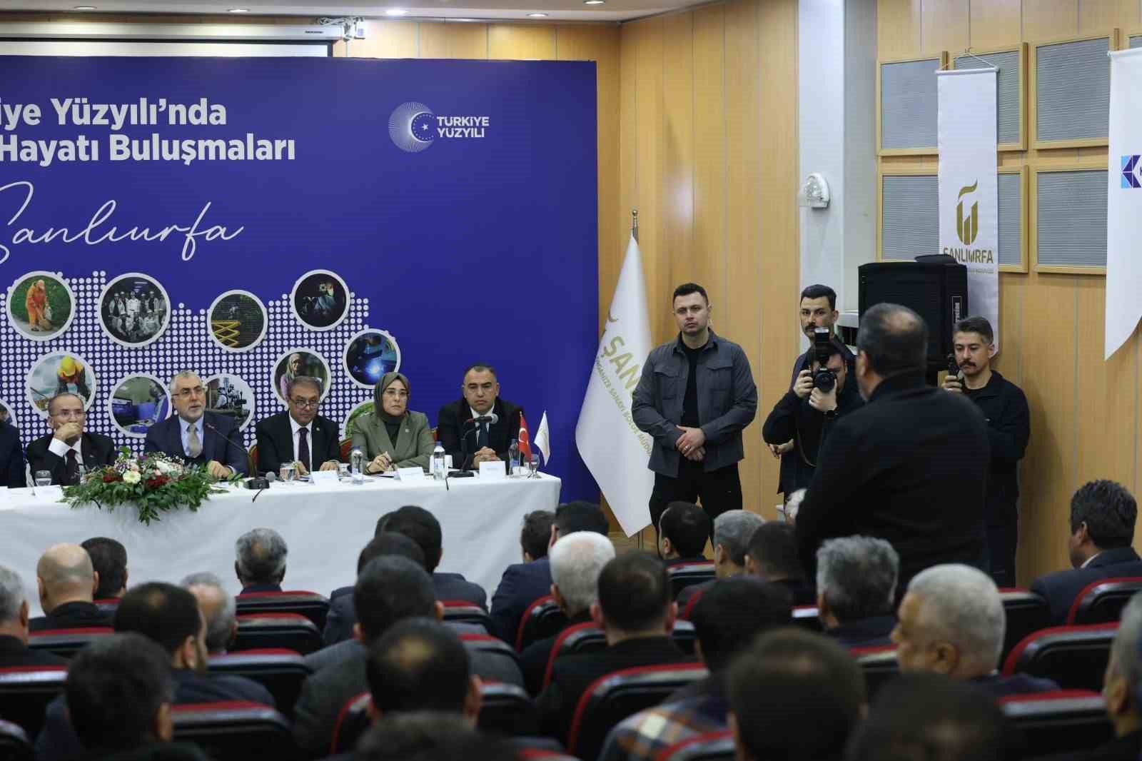 Bakan Işıkhan, Şanlıurfa’da iş adamlarıyla buluştu
