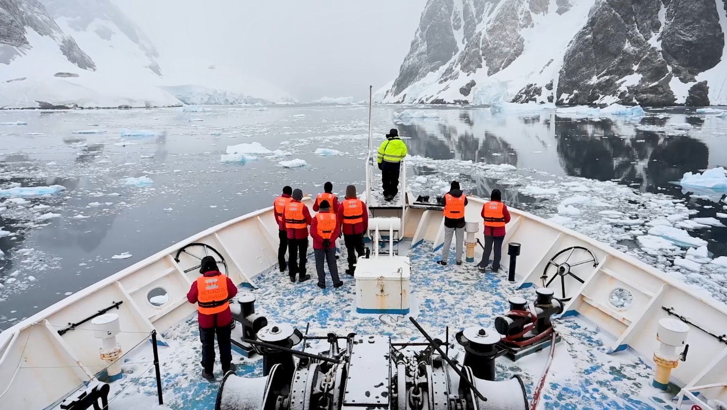 Bakan Kacır: "17 bilim insanı Antarktika’da özellikle iklim değişikliğine yönelik nitelikli araştırmalar gerçekleştirecekler"
