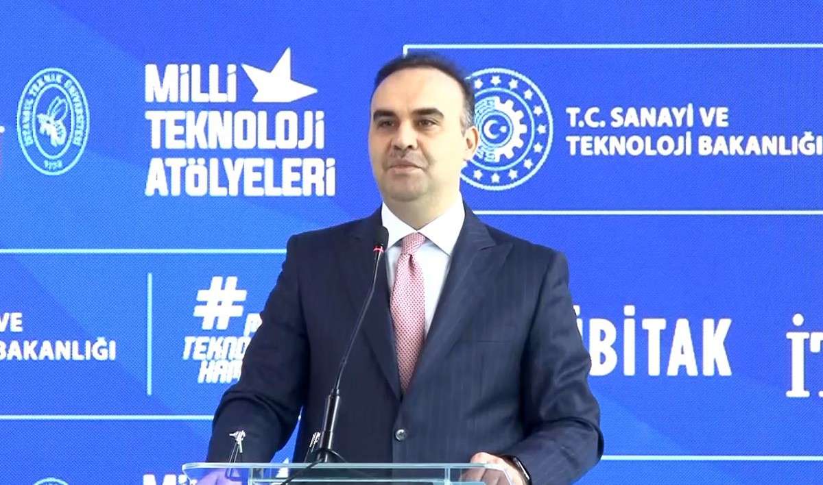 Bakan Kacır: "Türkiye, araştırma, geliştirme, inovasyon yolculuğunu, üniversite-sanayi işbirliğini merkeze alan bir yaklaşımla hayata geçiriyor"
Bakan Kacır: "Türkiye, araştırma, geliştirme, inovasyon yolculuğunu, üniversite-sanayi işbirliğini merkeze alan bir yaklaşımla hayata geçiriyor"