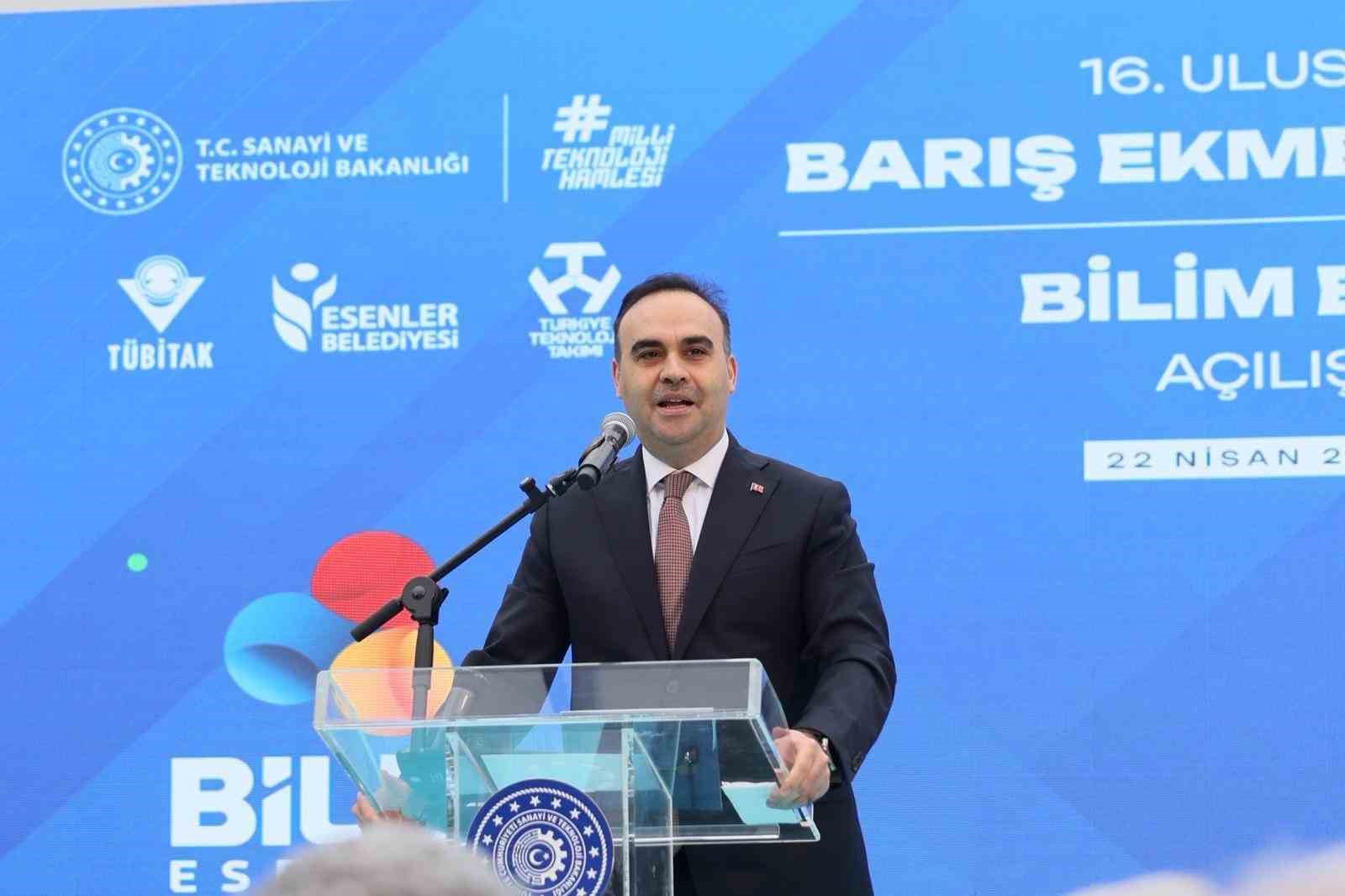 Bakan Kacır’dan Esenler’e müjde: "İlçeye muhteşem bir teknopark kazandırıyoruz"
