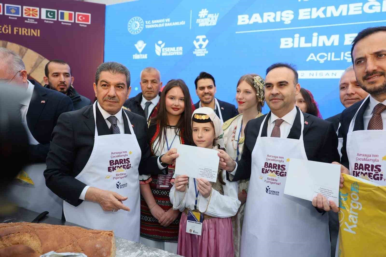 Bakan Kacır’dan Esenler’e müjde: "İlçeye muhteşem bir teknopark kazandırıyoruz"
