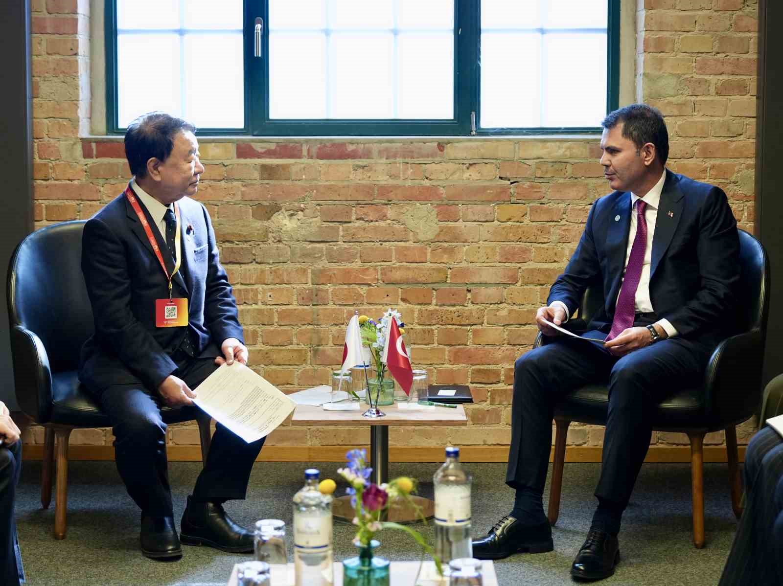 Bakan Kurum, BM İcra Sekreteri Stiell ve İngiliz, Alman ve Japon mevkidaşları ile görüştü
