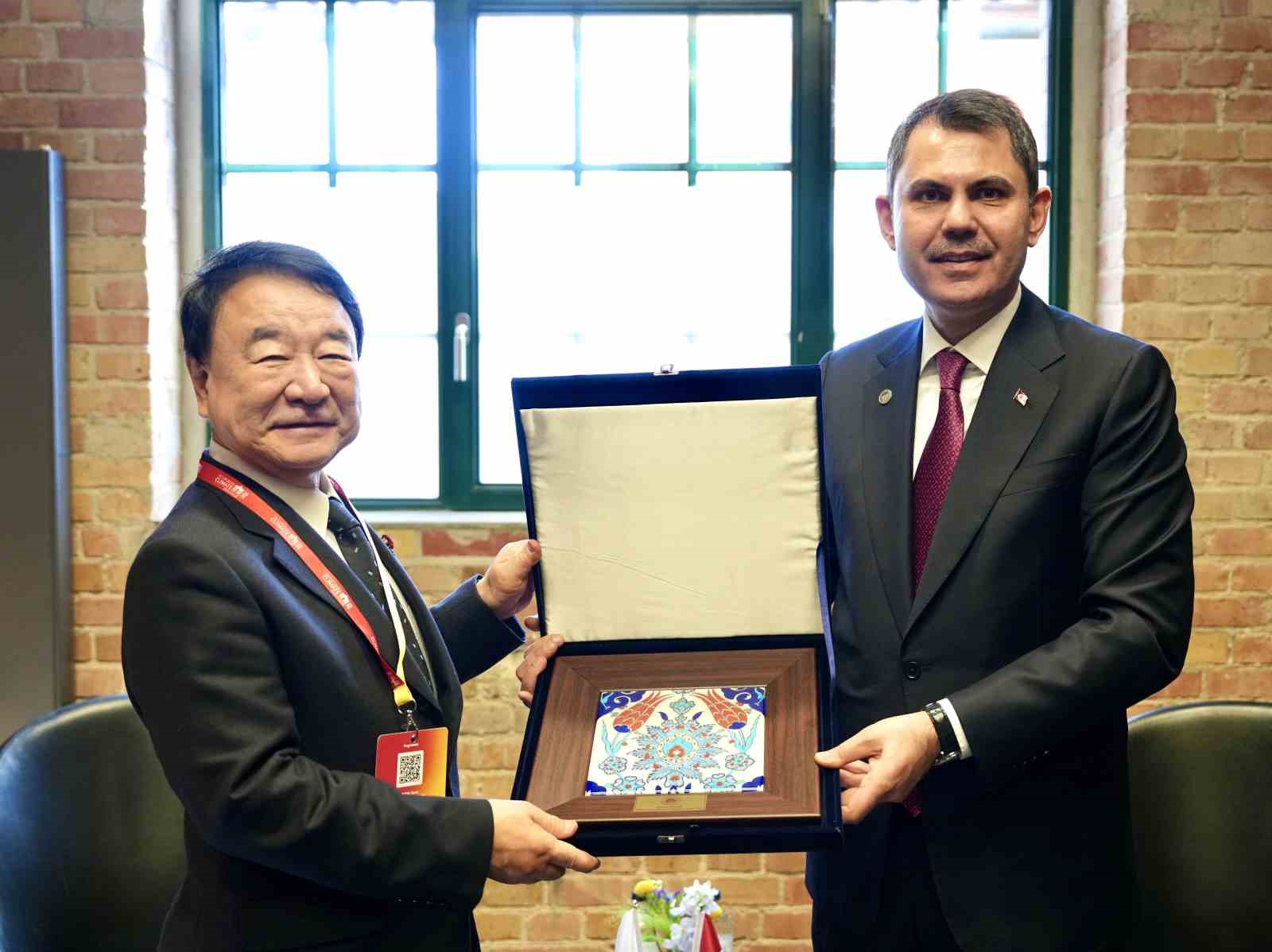 Bakan Kurum, BM İcra Sekreteri Stiell ve İngiliz, Alman ve Japon mevkidaşları ile görüştü
