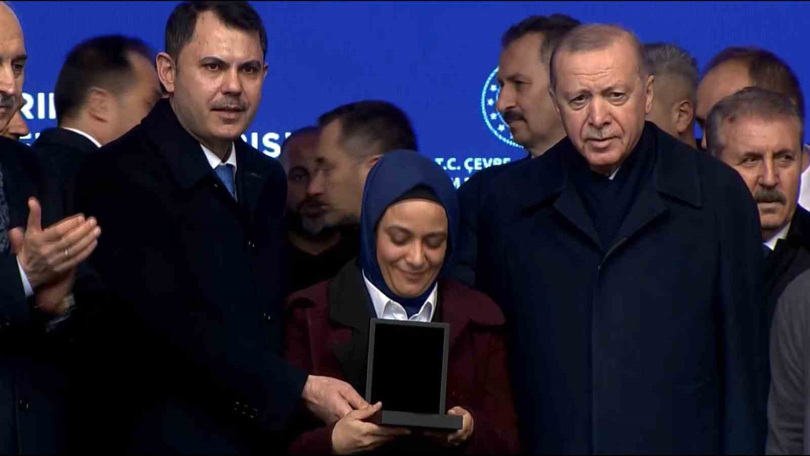 Bakan Kurum: "Bu başarı hikayesini sonuna kadar izlemek isteyeceksiniz"
