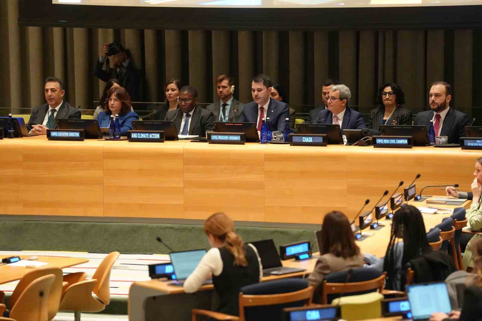 Bakan Kurum: "COP31 Başkanlığı olarak tüm insanlık için harekete geçiyoruz"
Bakan Kurum: "COP31 Başkanlığı olarak tüm insanlık için harekete geçiyoruz"