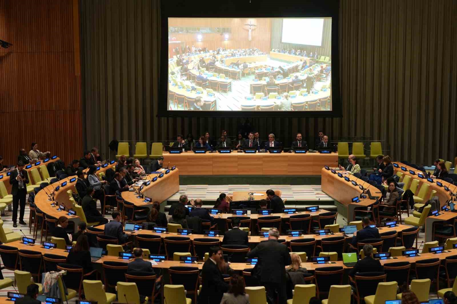 Bakan Kurum: "COP31 Başkanlığı olarak tüm insanlık için harekete geçiyoruz"
Bakan Kurum: "COP31 Başkanlığı olarak tüm insanlık için harekete geçiyoruz"